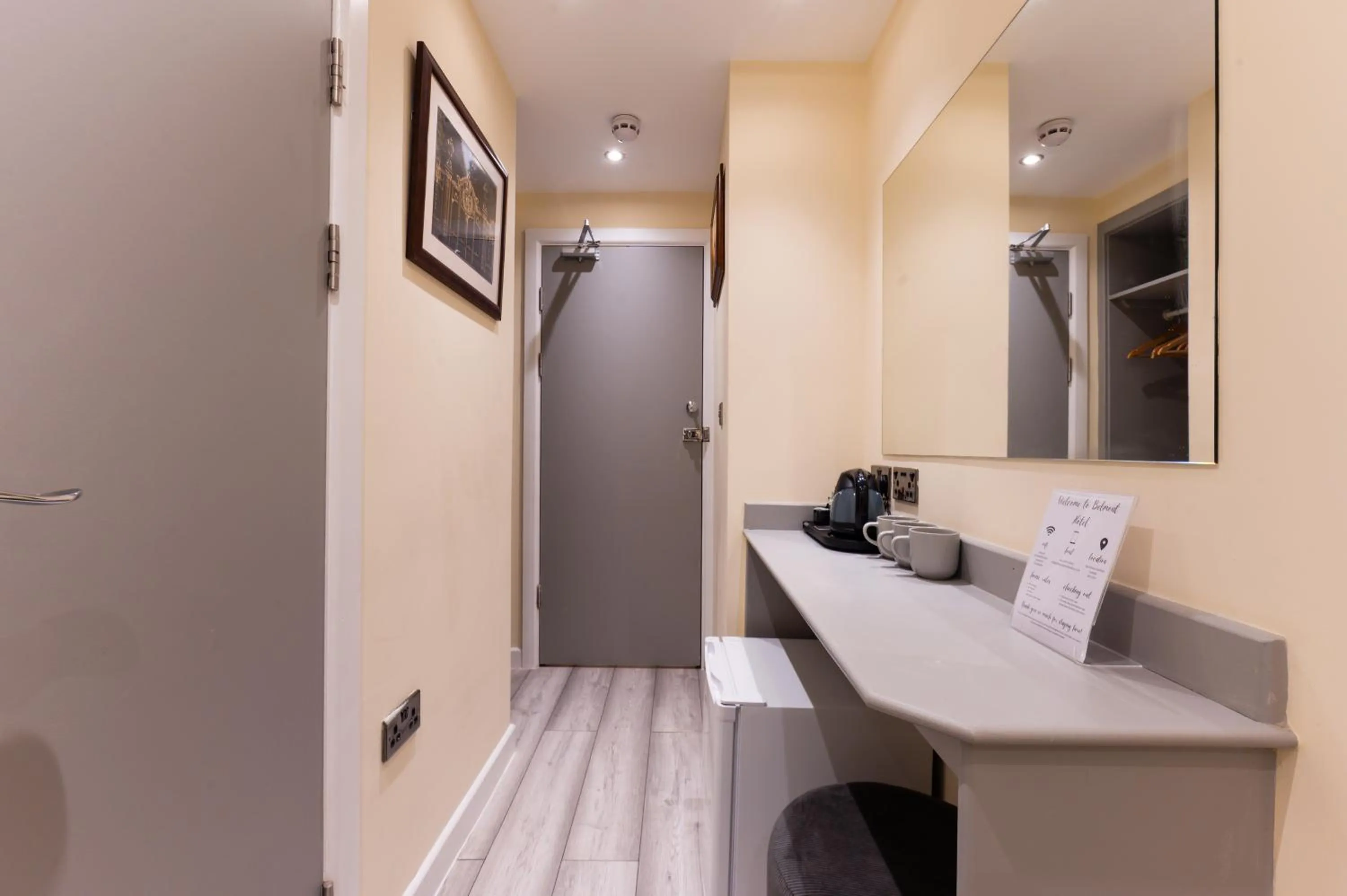 Bedroom in Belmont Hotel