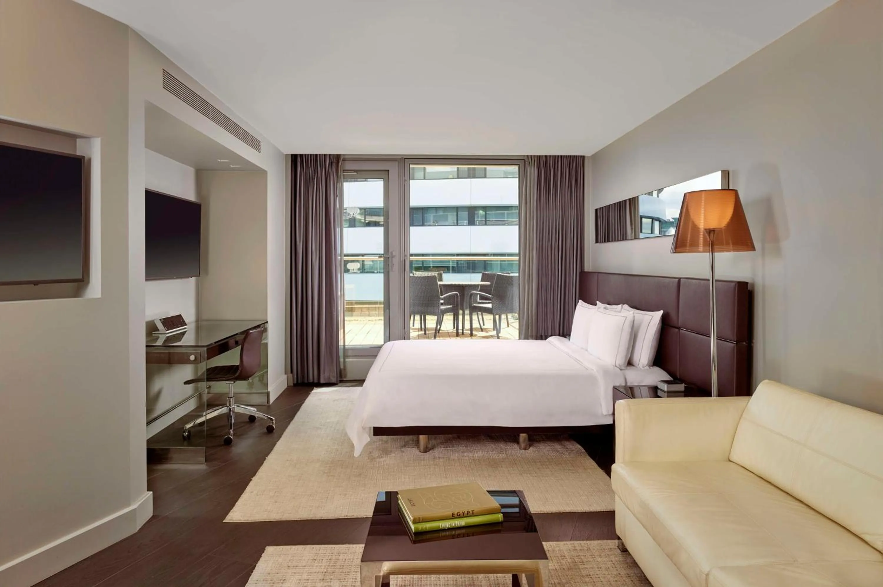 Photo of the whole room, Bed in Park Plaza London Westminster Bridge