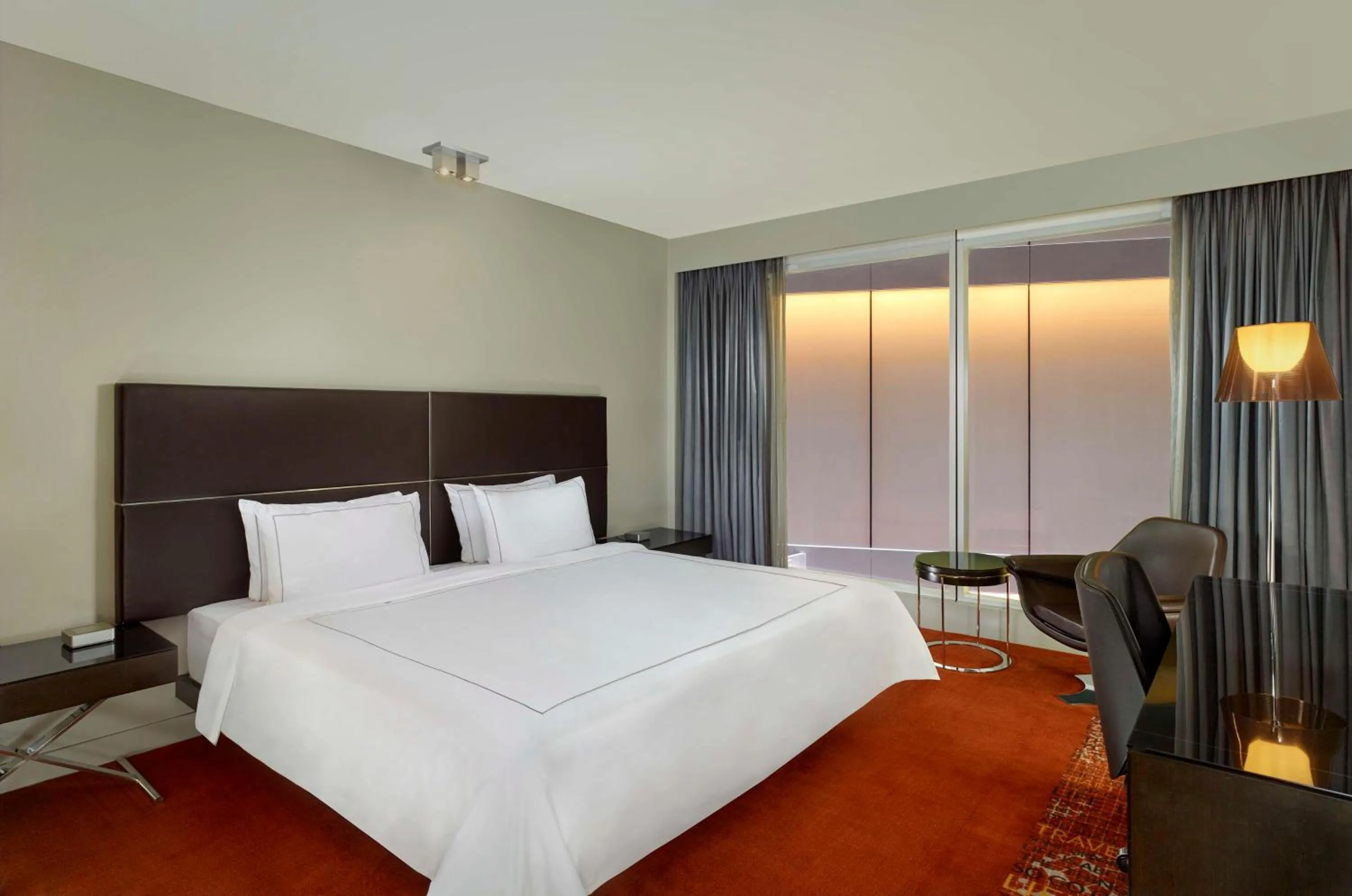 Photo of the whole room, Bed in Park Plaza London Westminster Bridge