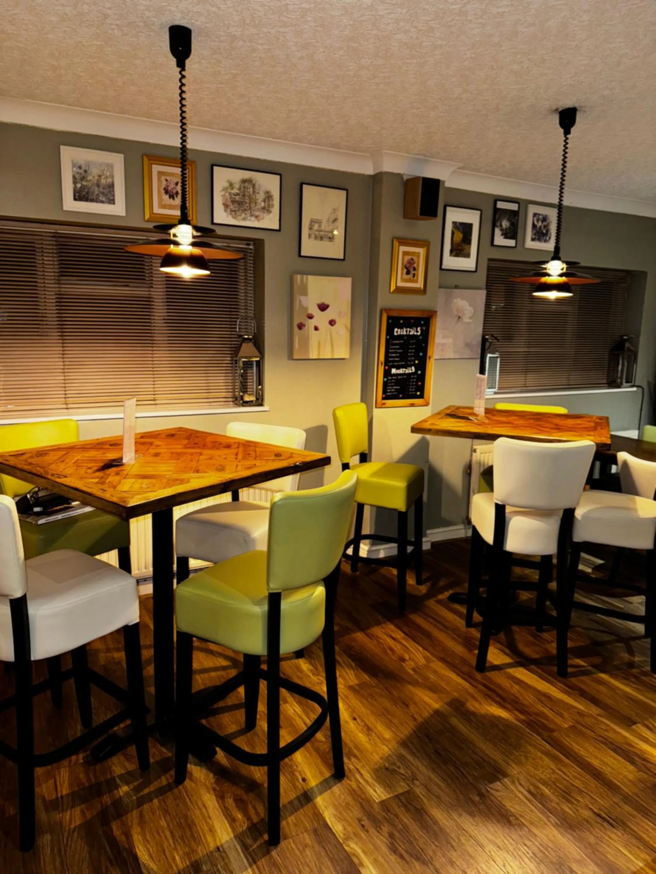 Lounge or bar in Haigs Hotel