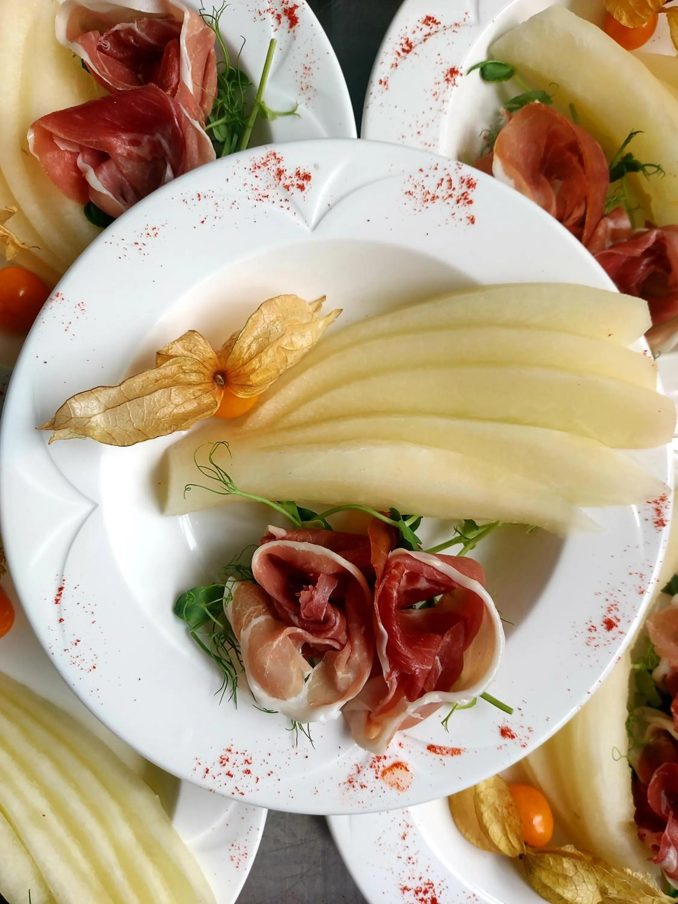 Restaurant/places to eat in Grains Bar Hotel