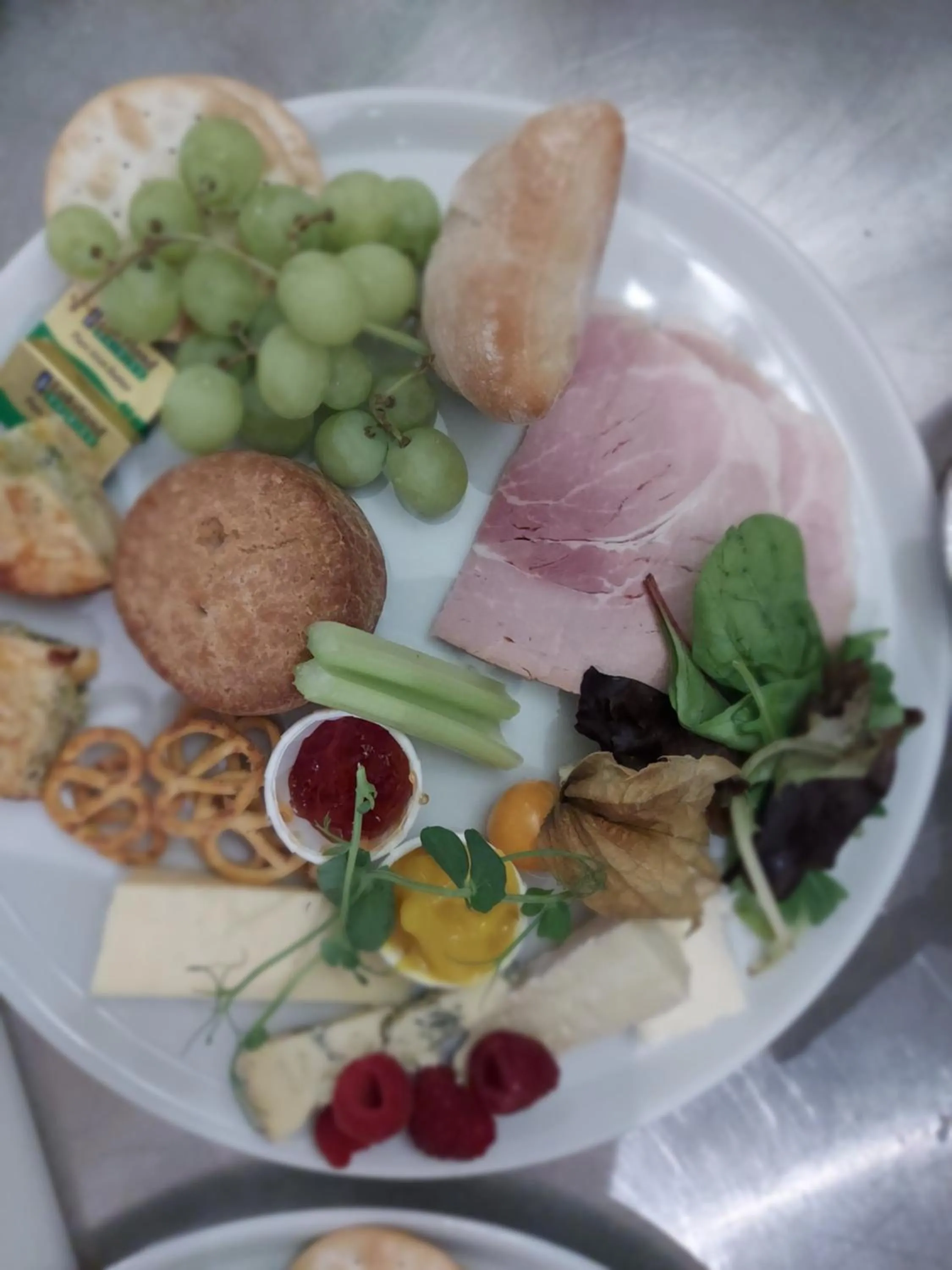 Restaurant/places to eat in Grains Bar Hotel