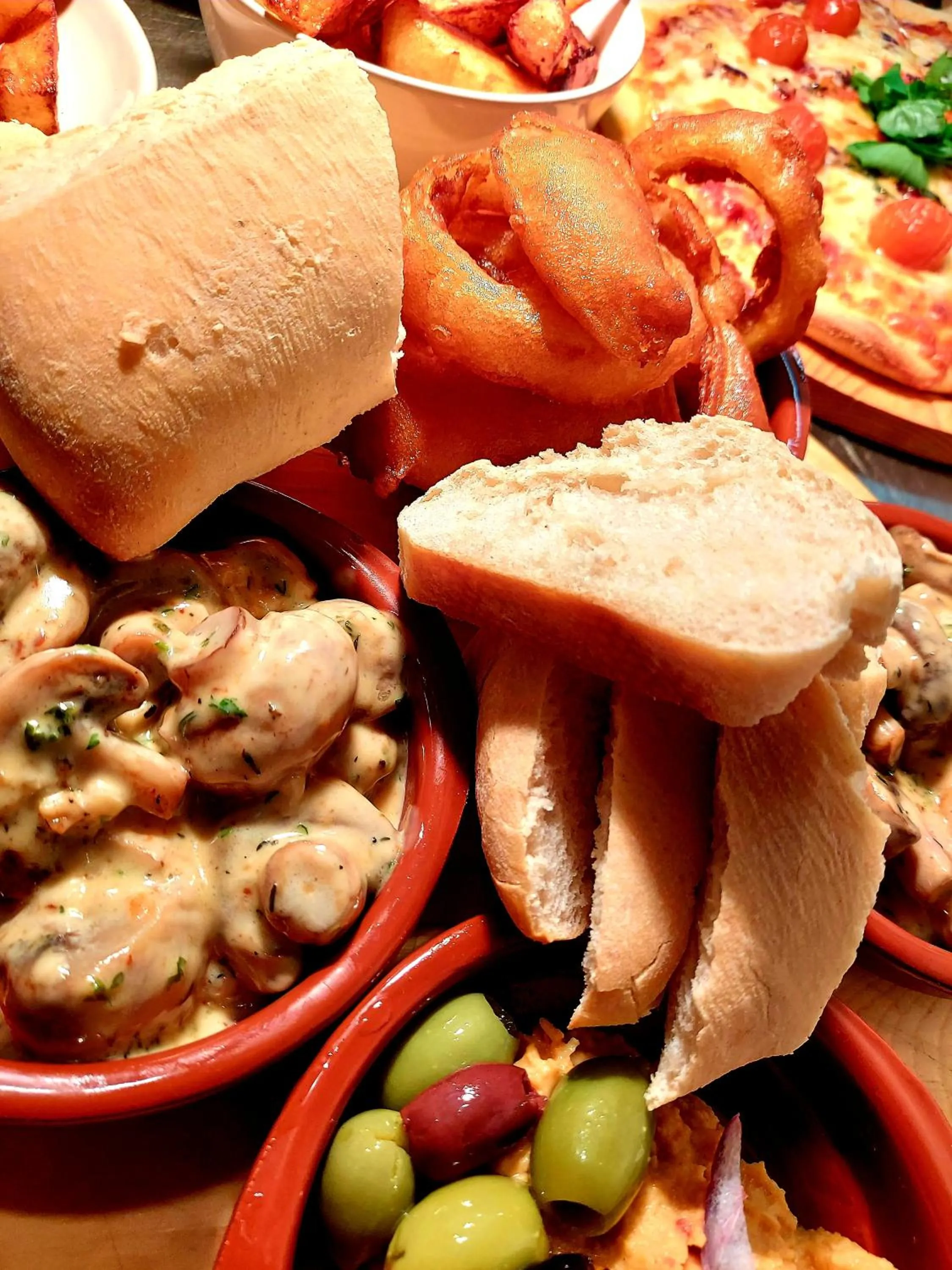 Food and drinks in Grains Bar Hotel