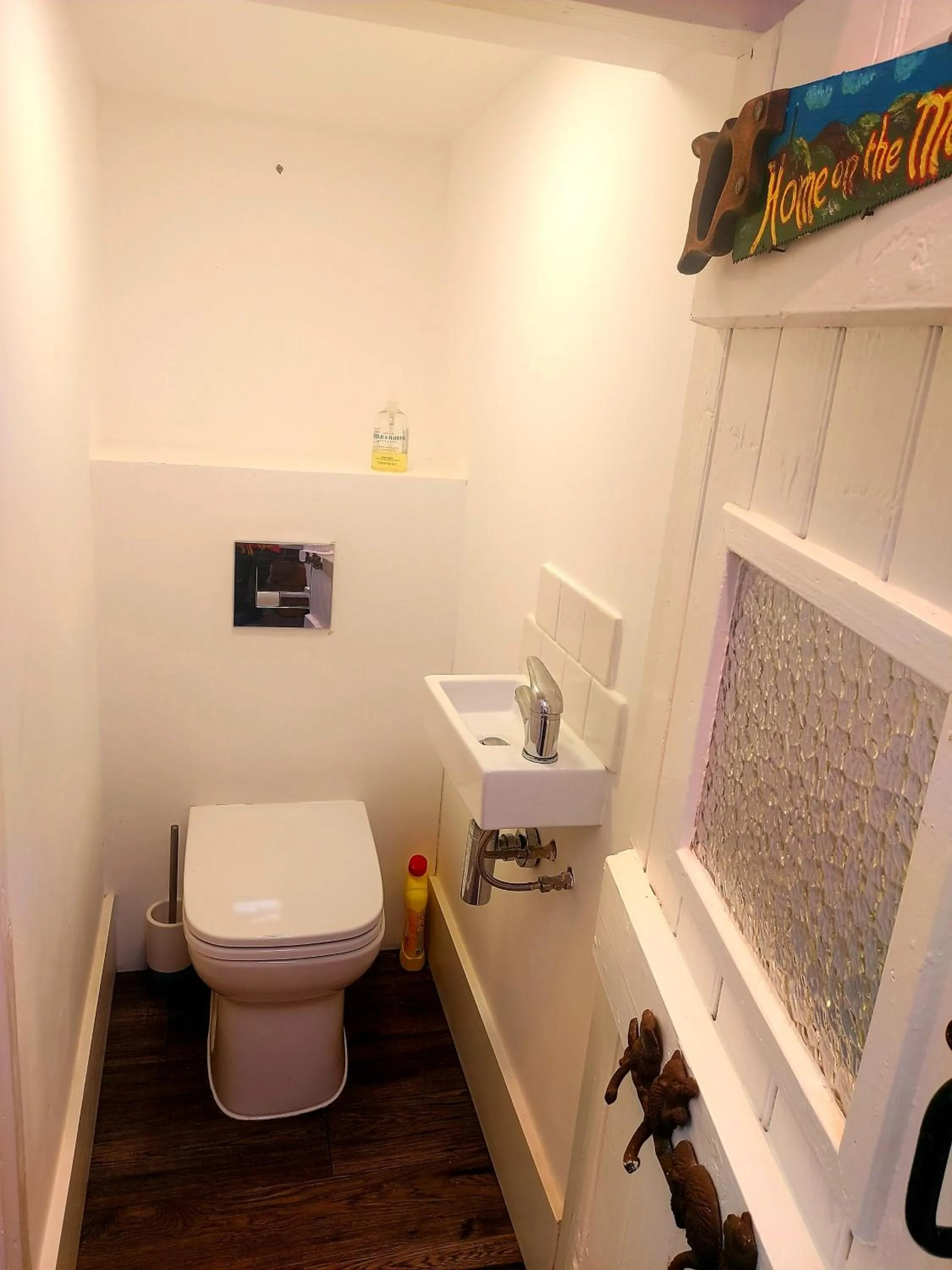 Bathroom in Grains Bar Hotel