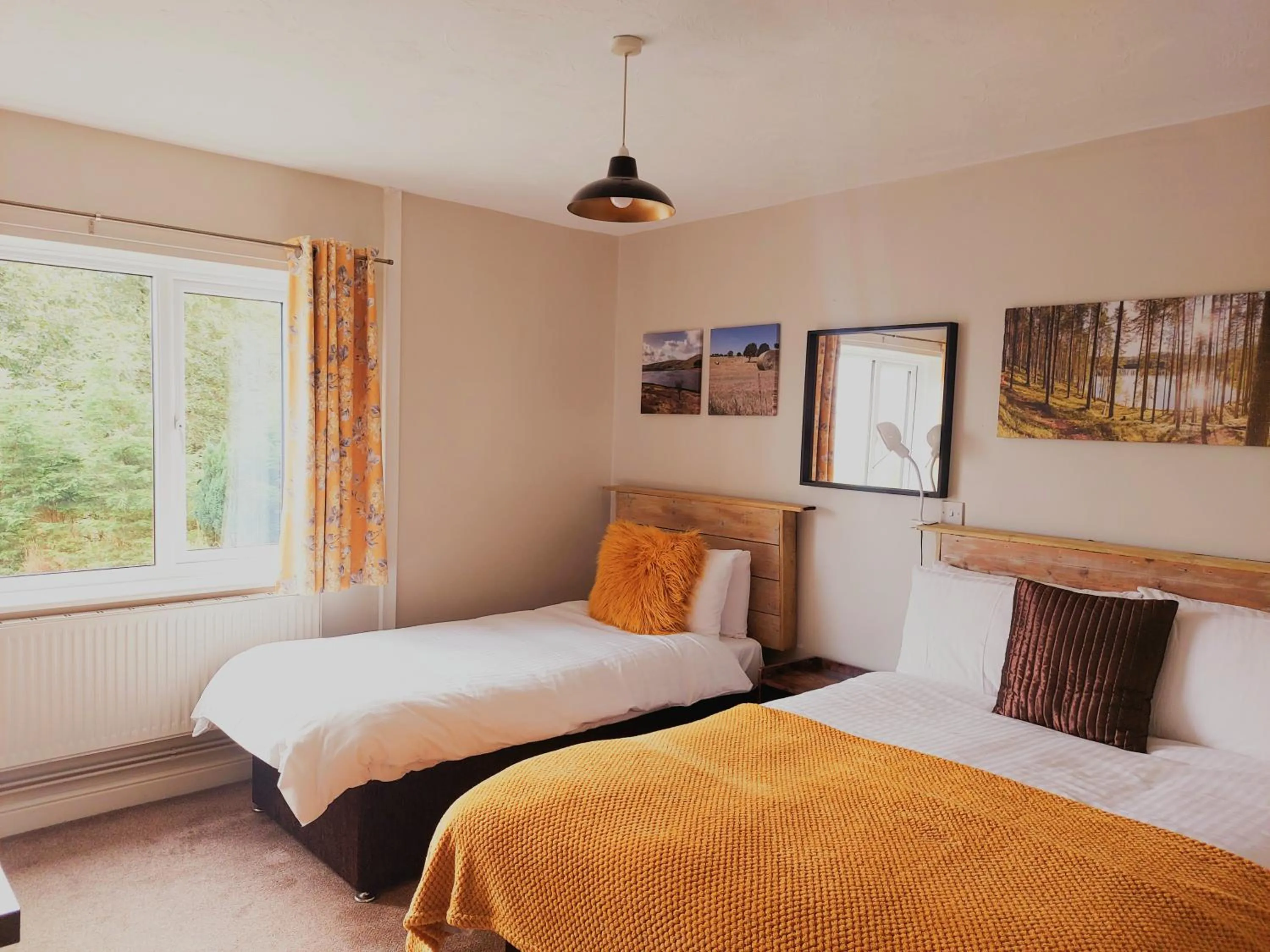 Bedroom, Bed in Grains Bar Hotel