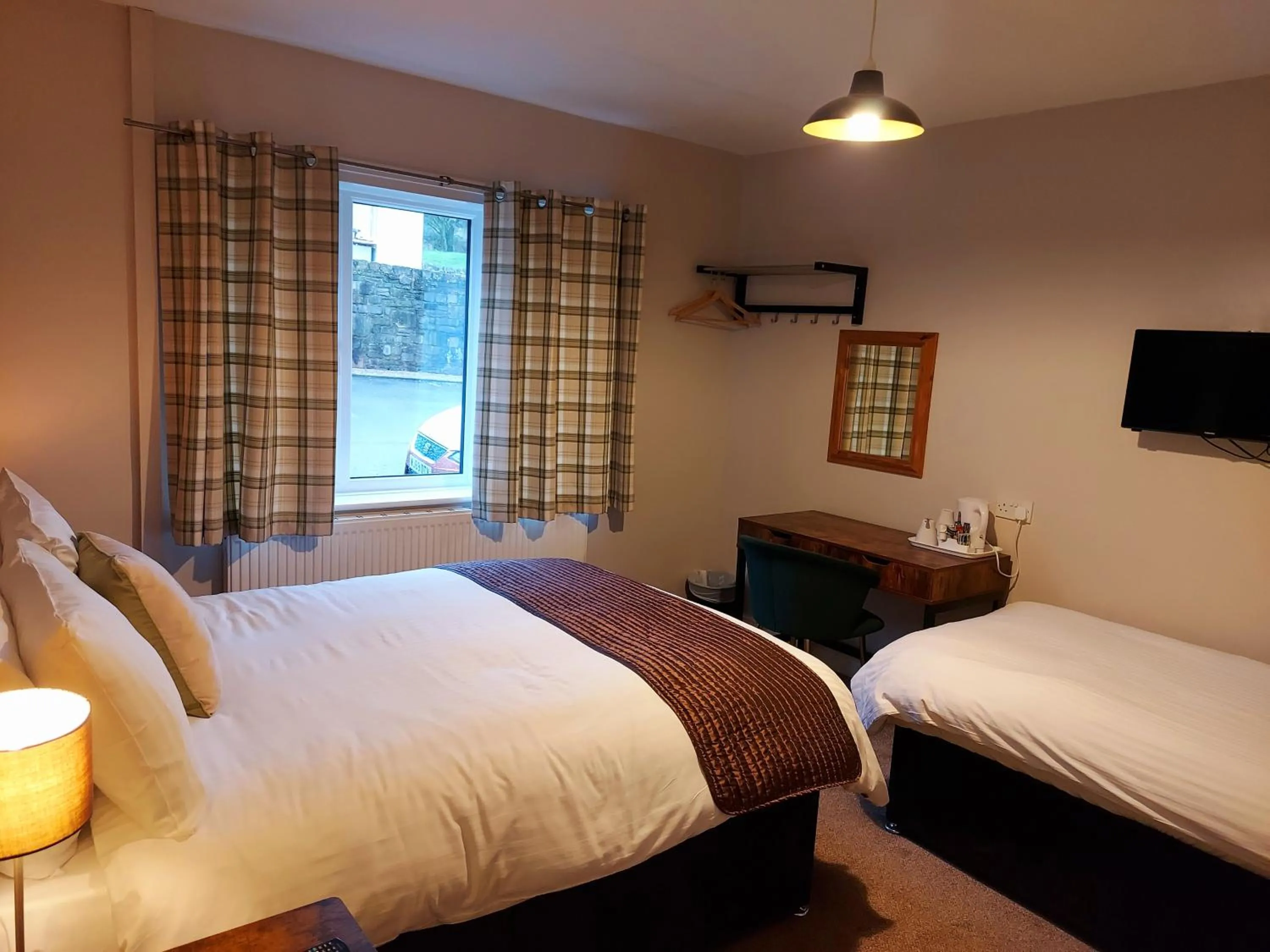 Bed in Grains Bar Hotel