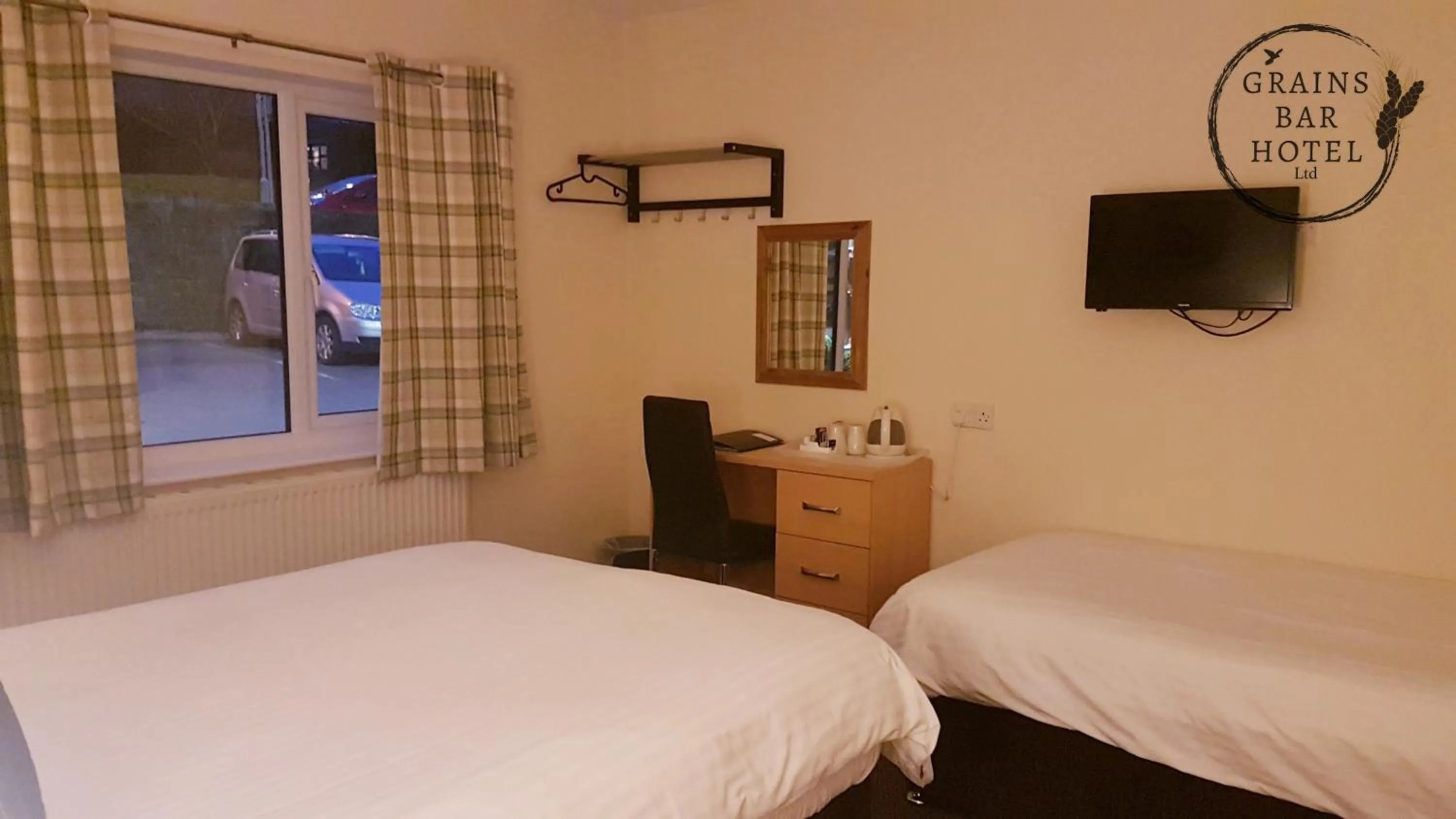 Bedroom, Bed in Grains Bar Hotel