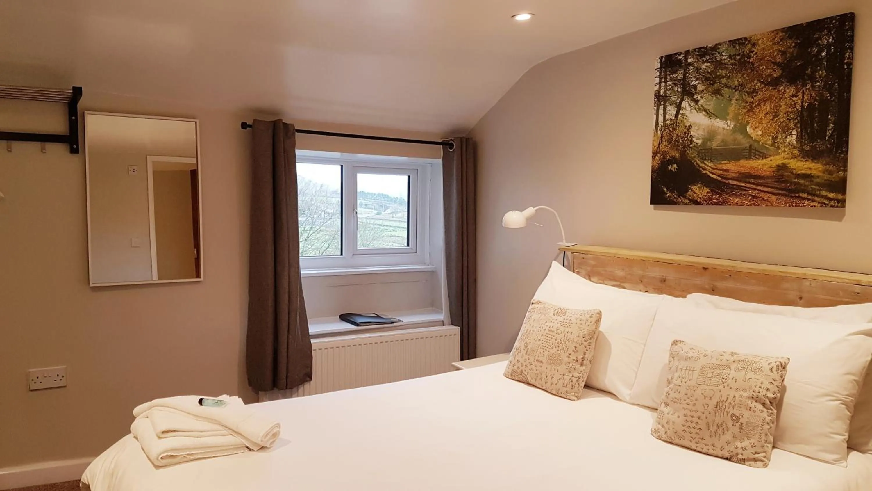 Bed in Grains Bar Hotel