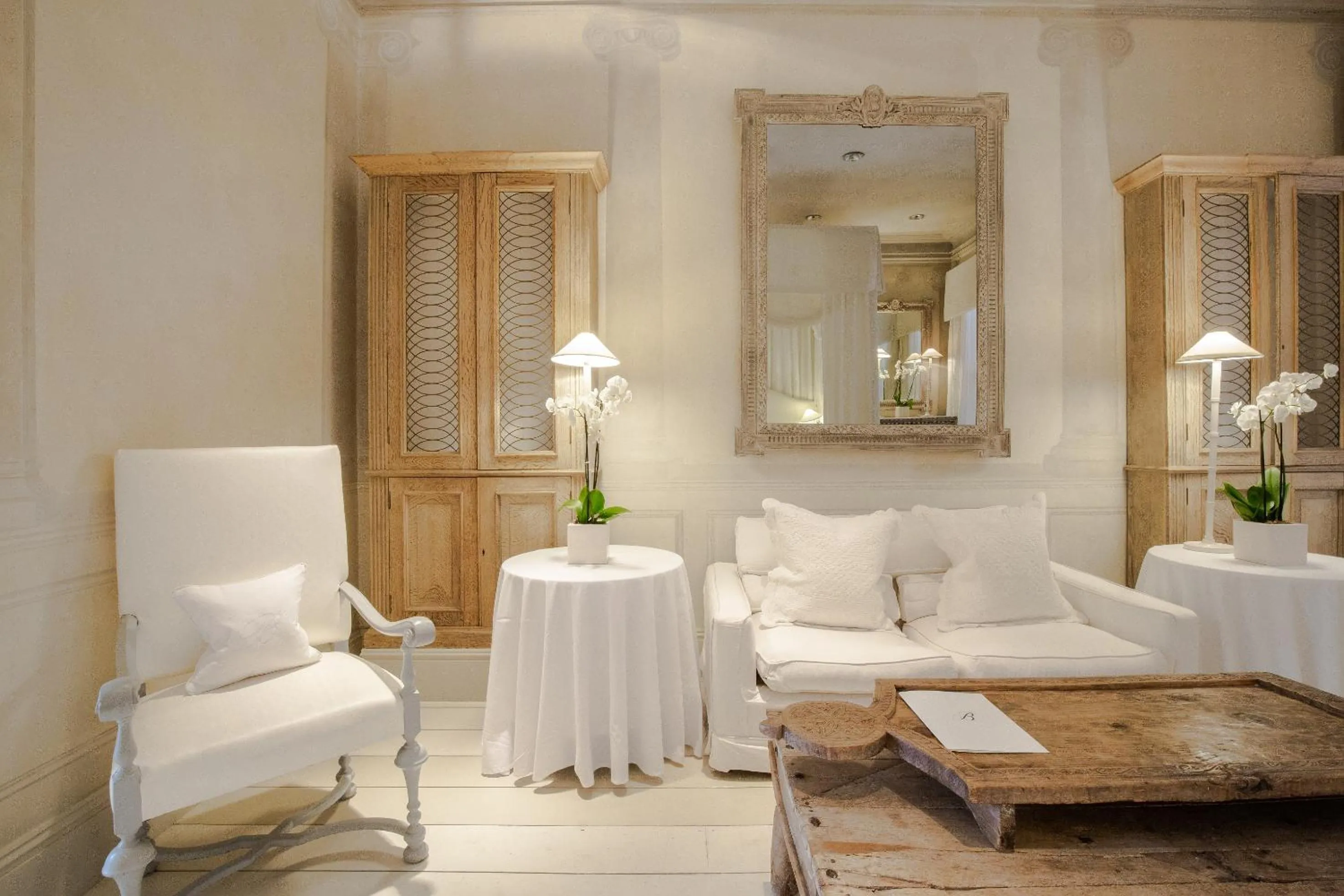 Living room, Seating Area in Blakes Hotel