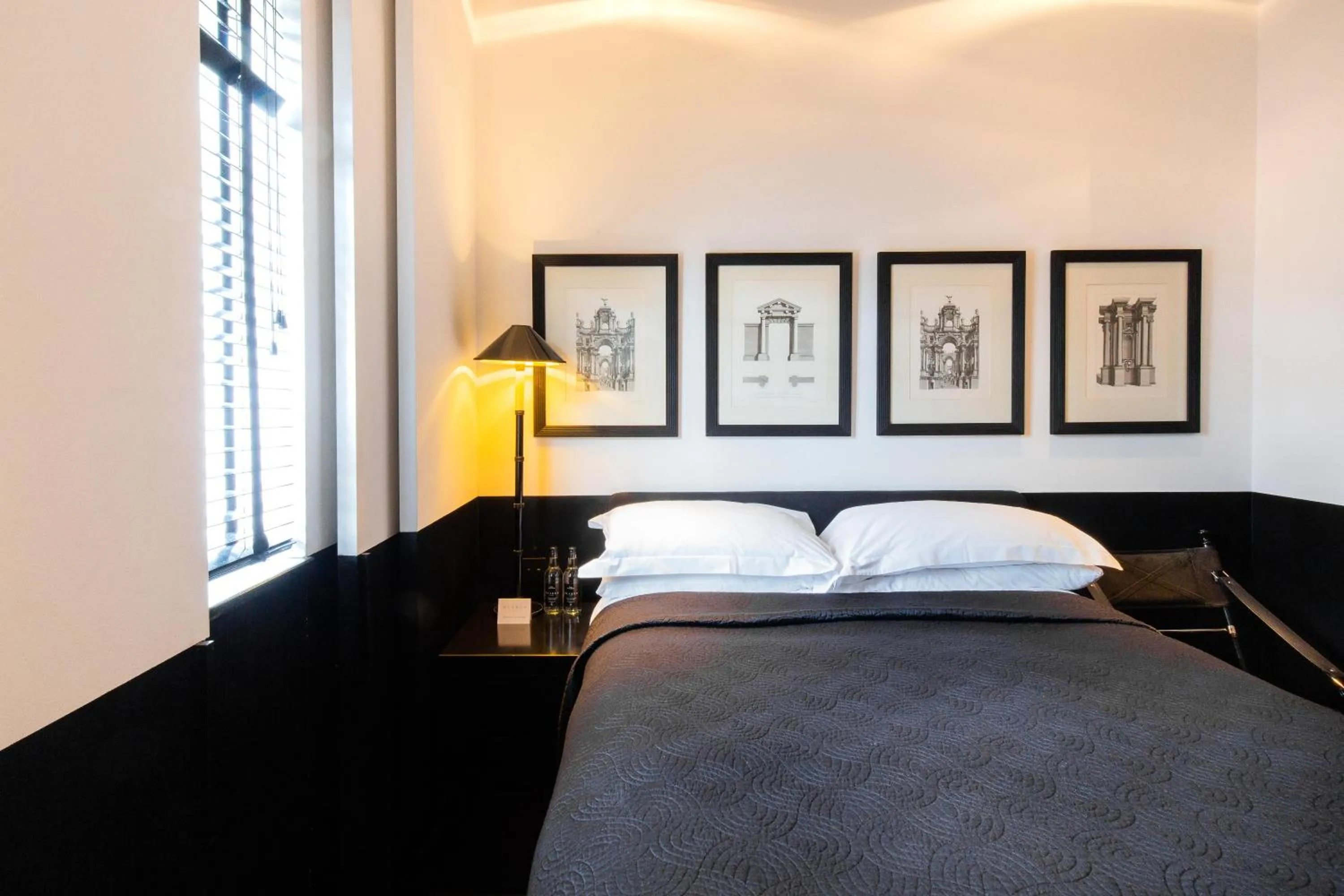 Bedroom in Blakes Hotel