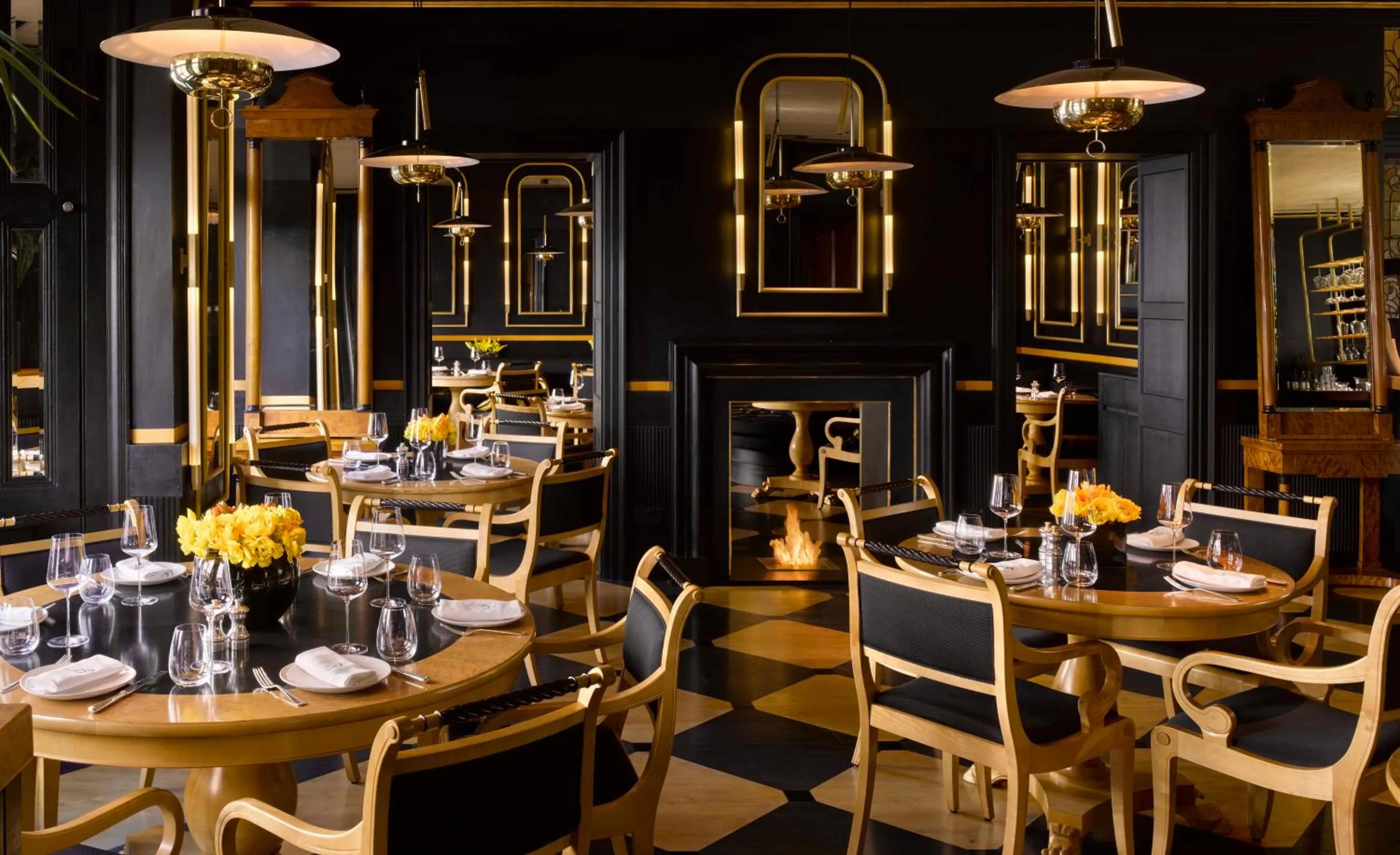 Restaurant/places to eat in Blakes Hotel