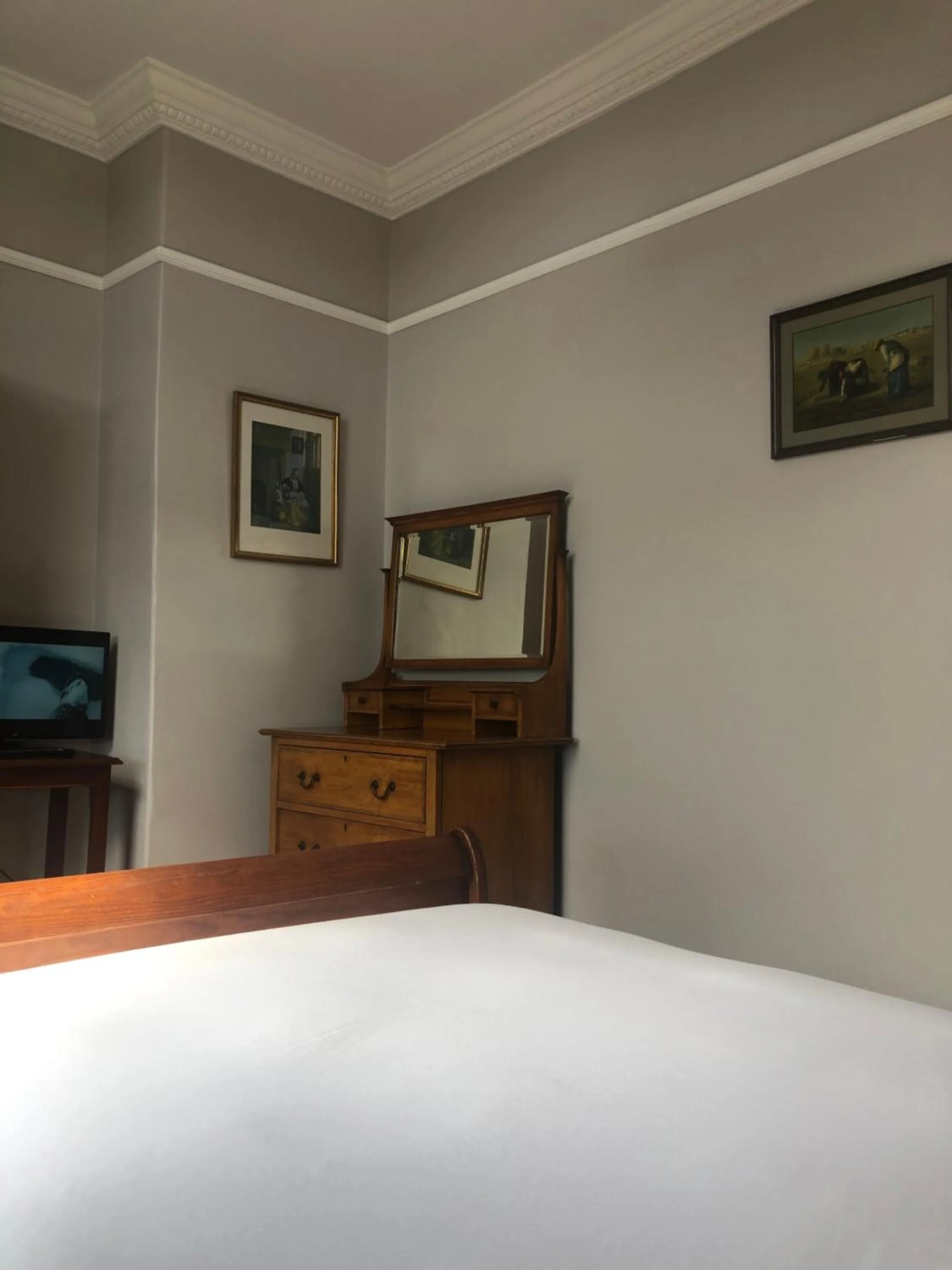 Bed in Harveys Guest House