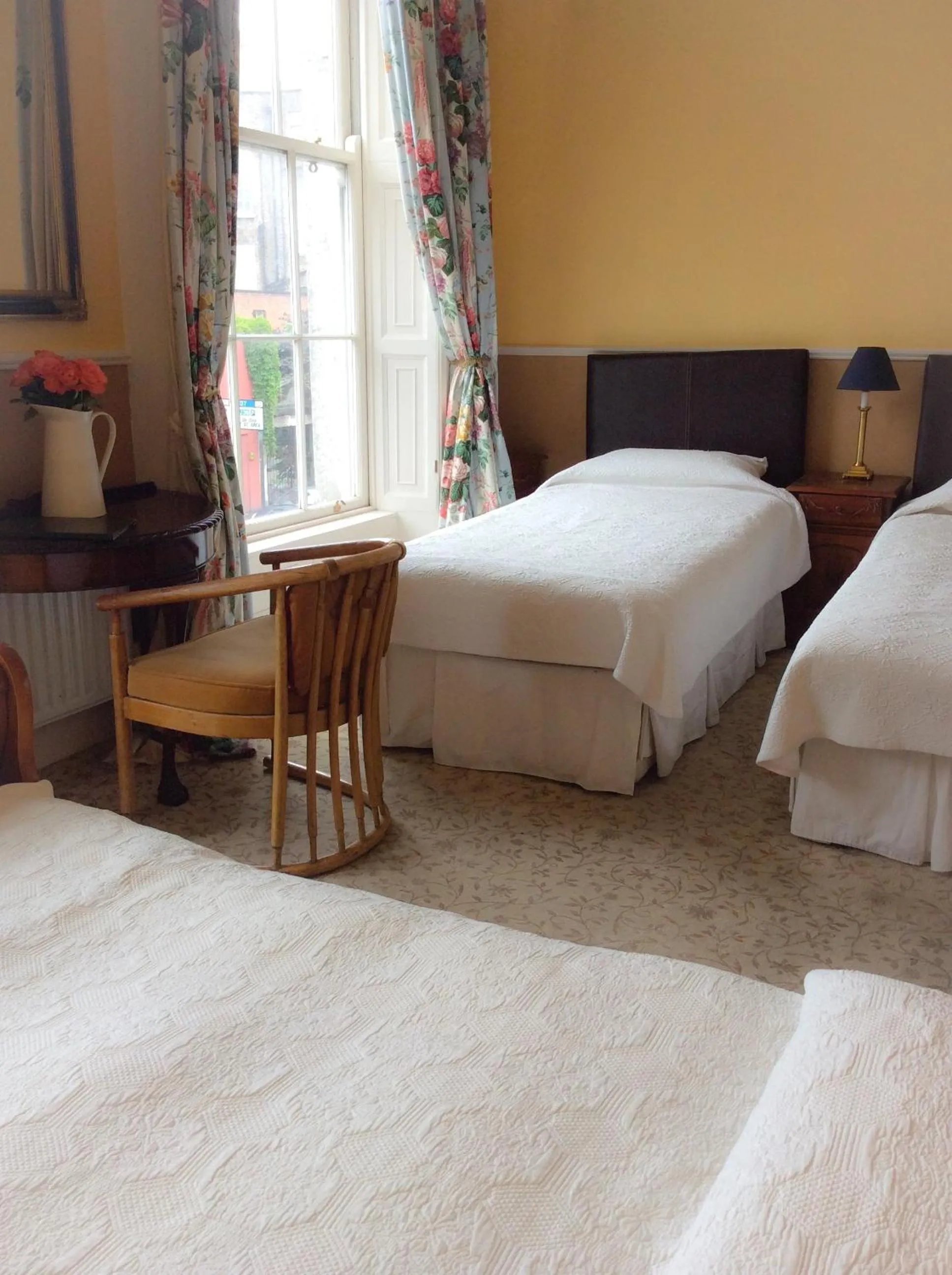 Bedroom, Bed in Harveys Guest House