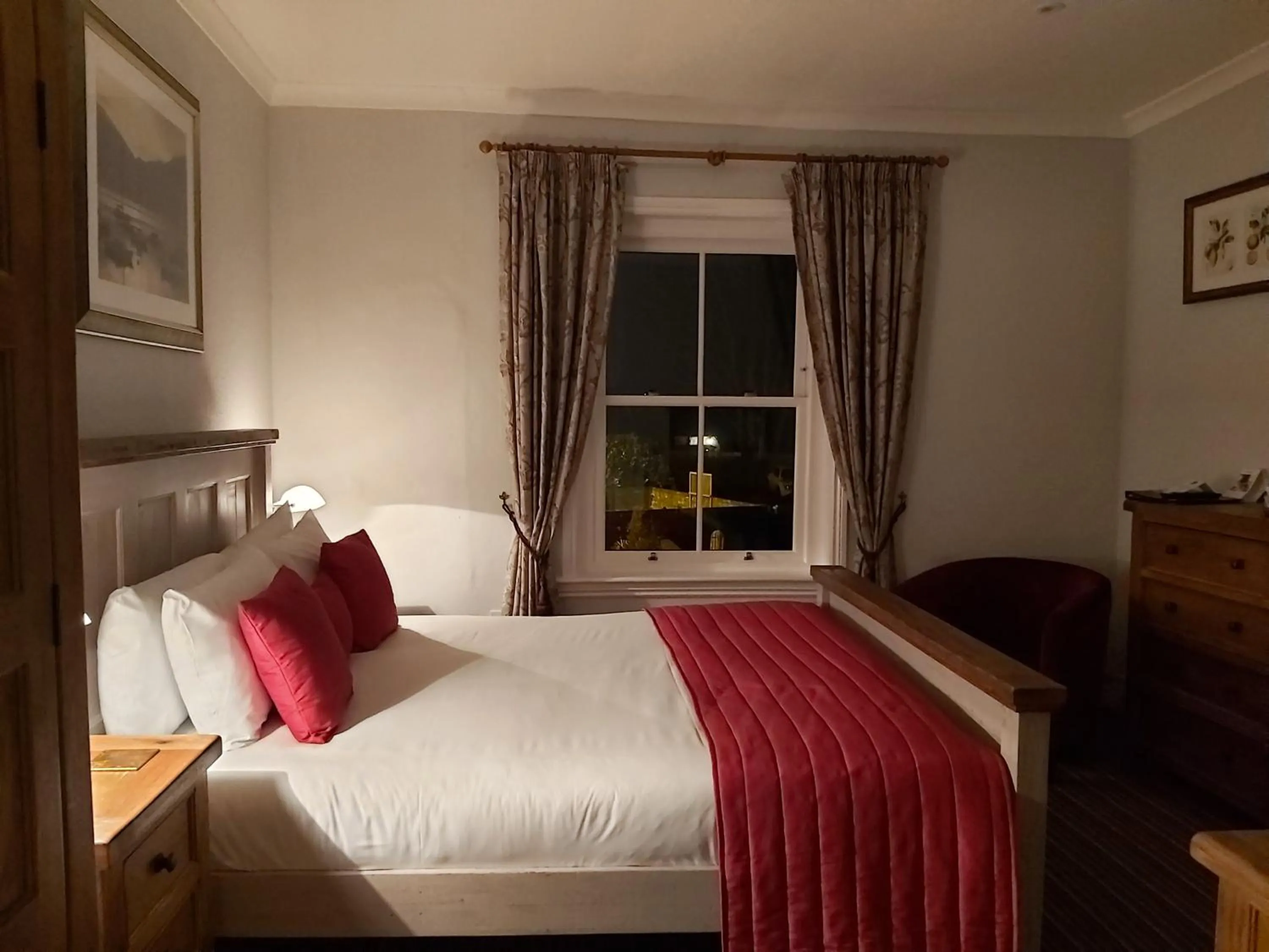 Bed in The Judds Folly Hotel, Sure Hotel Collection by Best Western