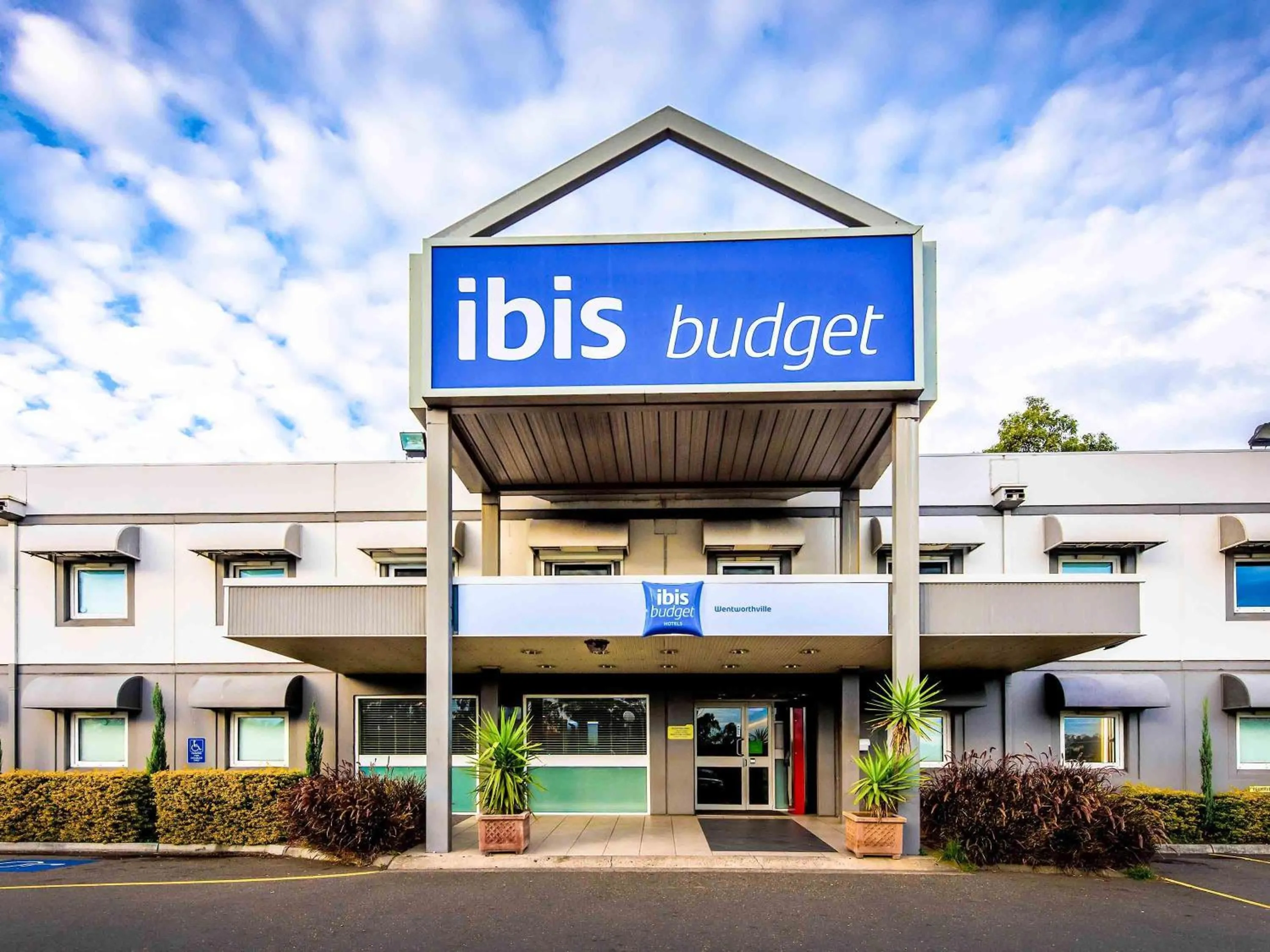 Property building in ibis Budget Wentworthville