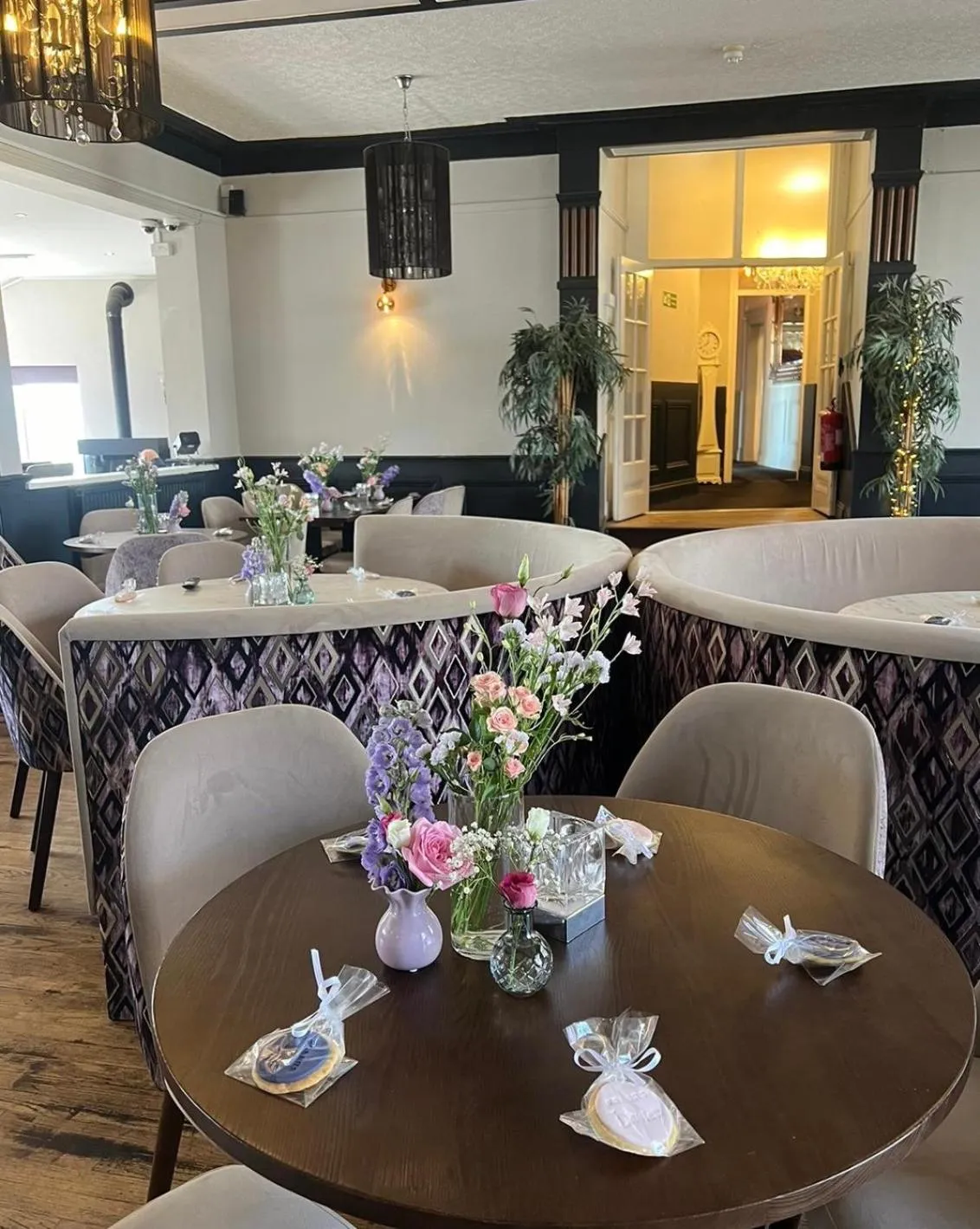 Restaurant/places to eat in The Lilly Restaurant With Rooms