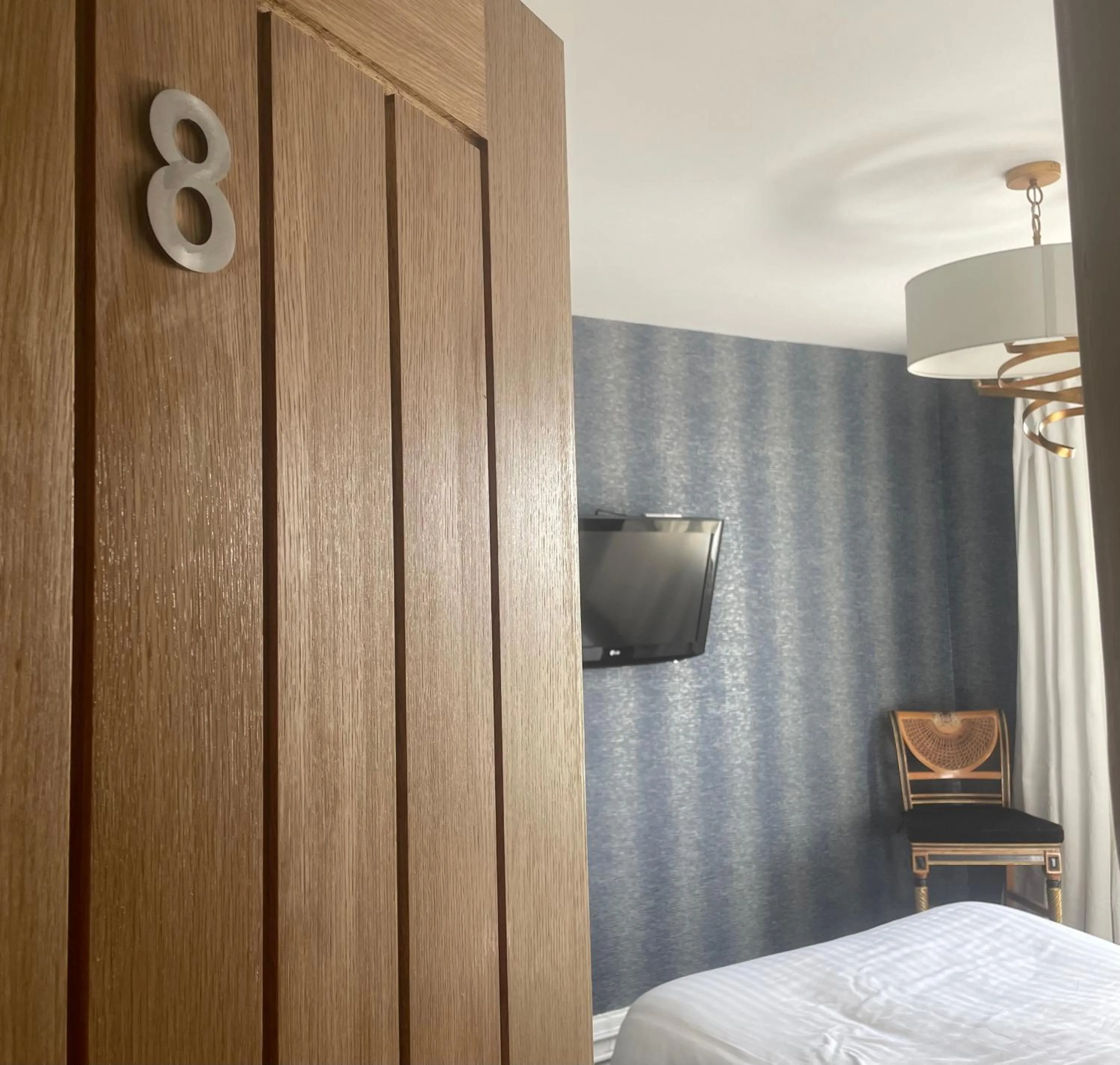 Bed in The Lilly Restaurant With Rooms