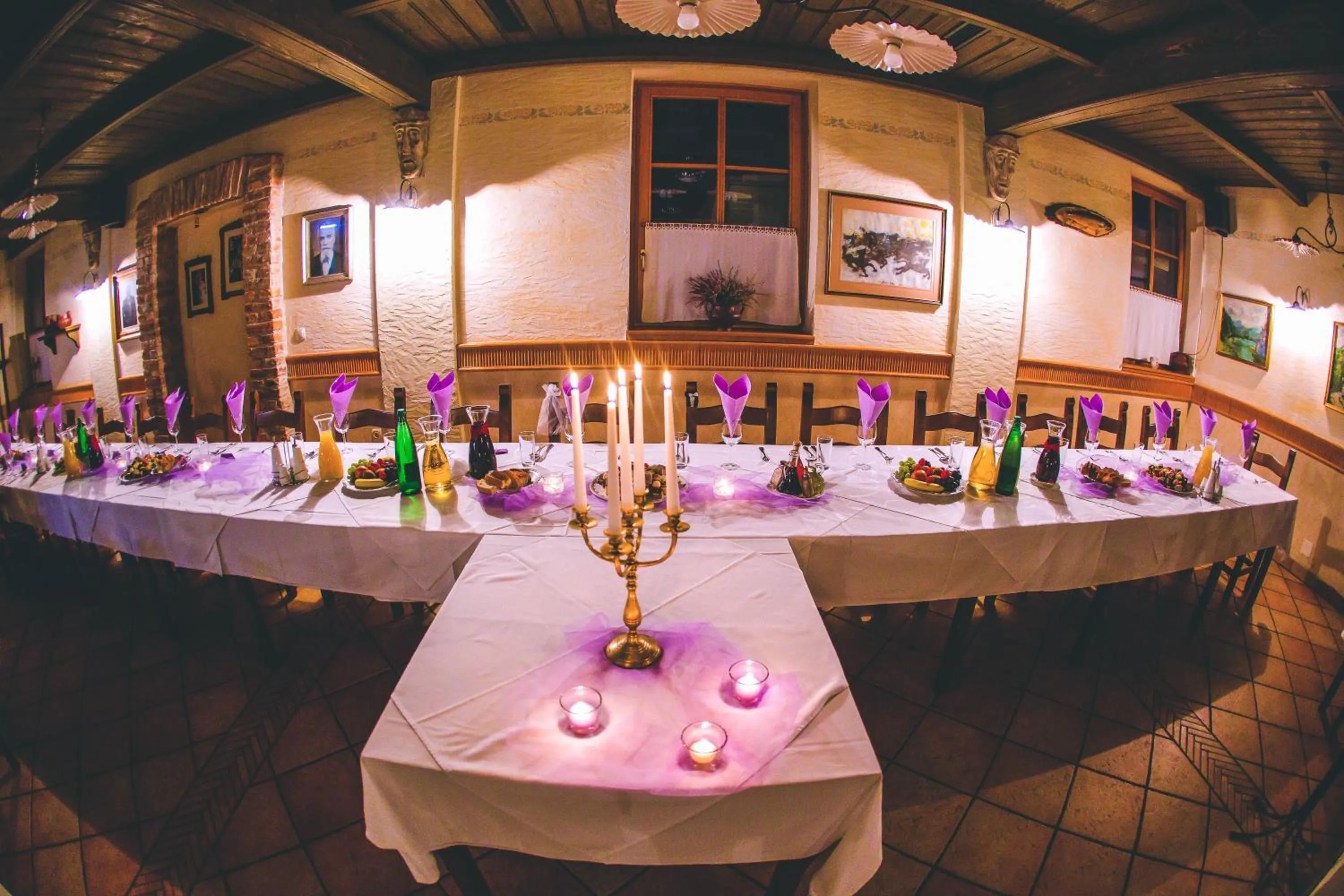 Restaurant/places to eat in Hotel Kovac