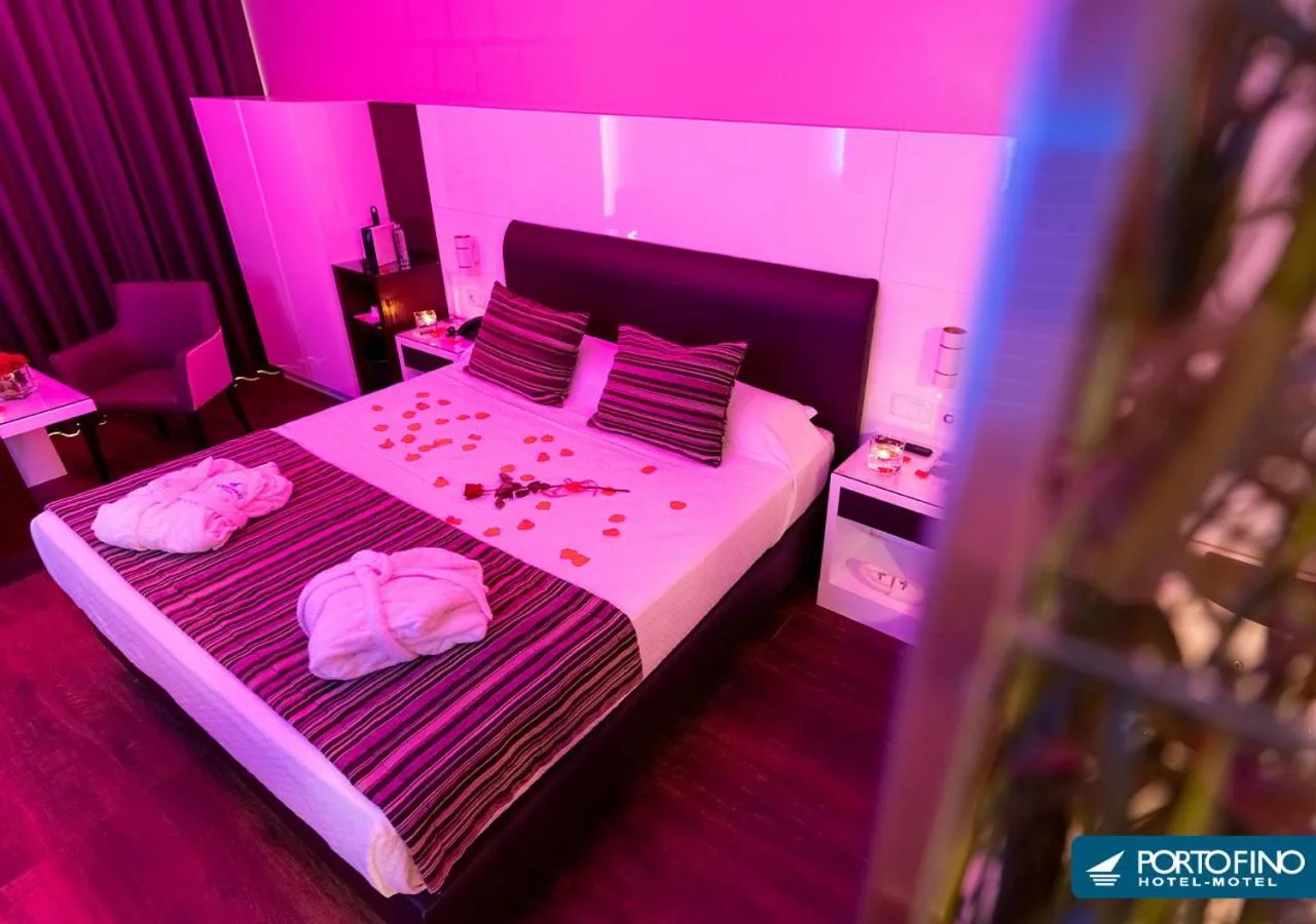 Bed in Motel Portofino