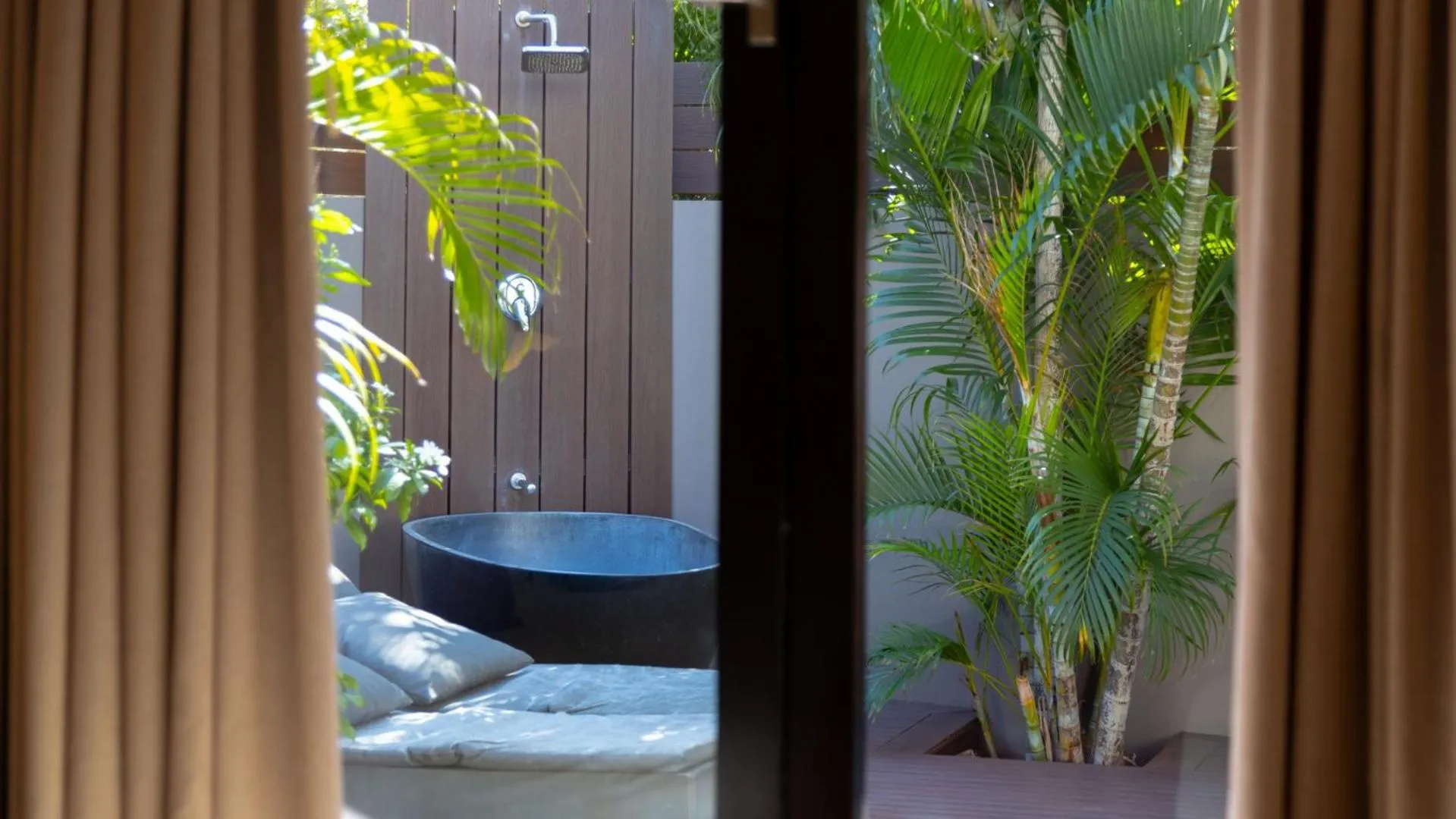 Garden in The Pearle of Cable Beach