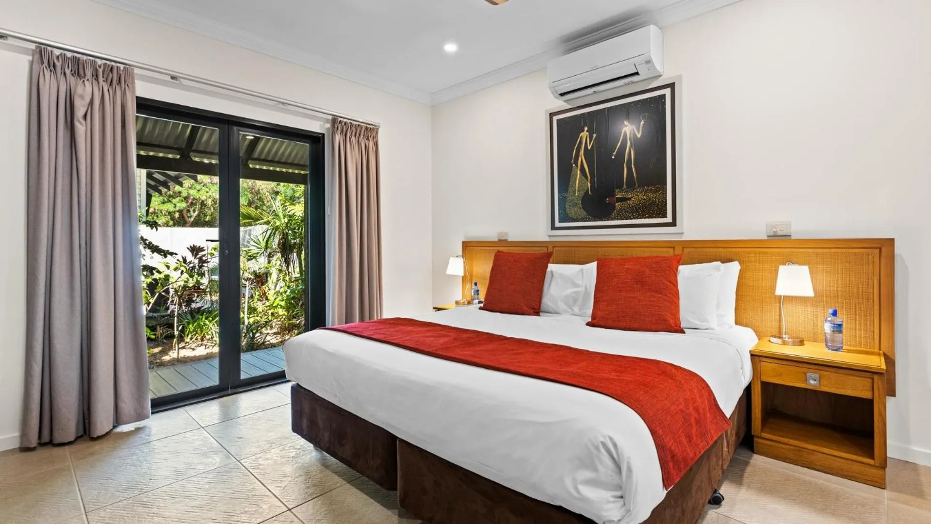 Bedroom, Bed in The Pearle of Cable Beach