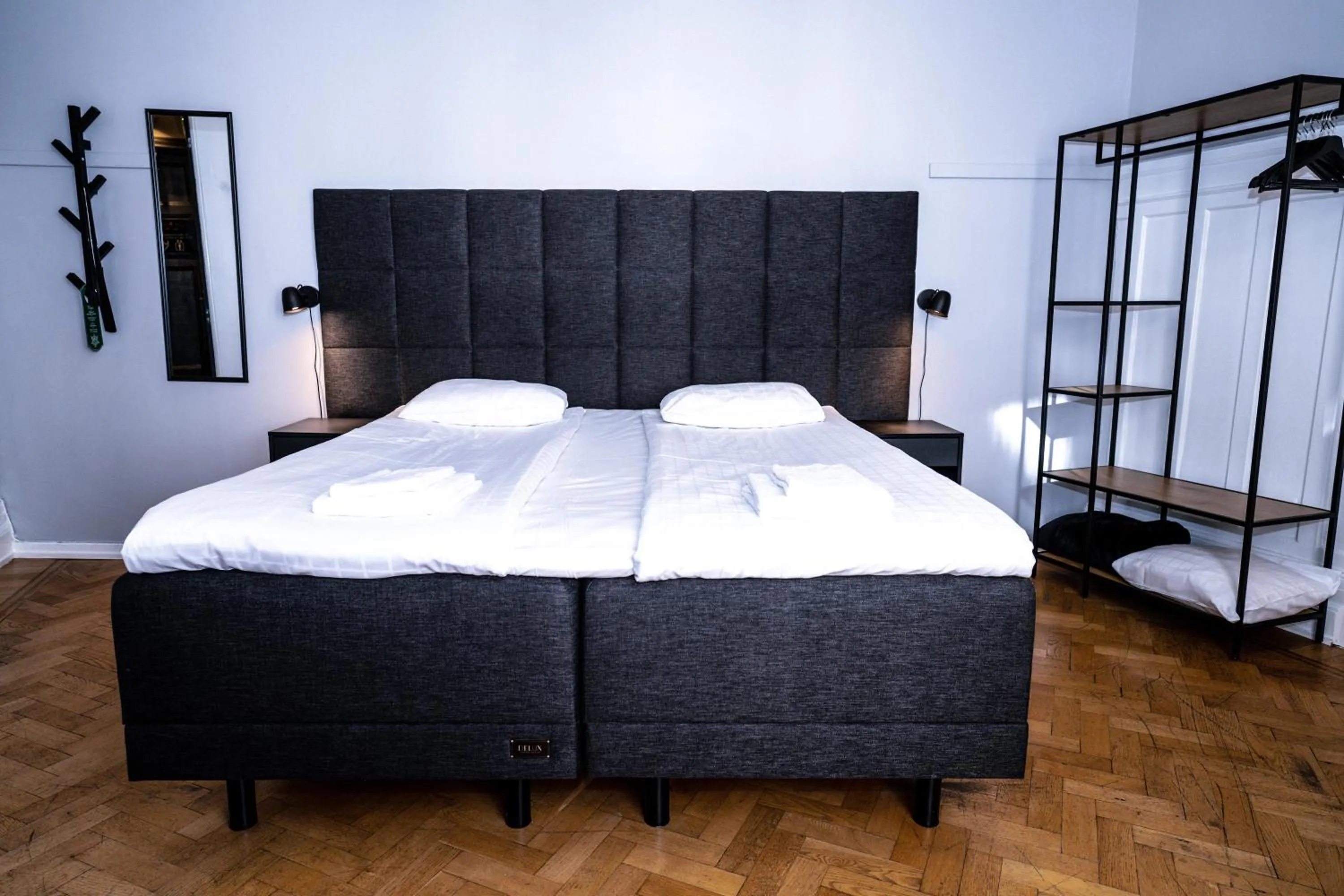 Bed in Queen's Hotel by First Hotels