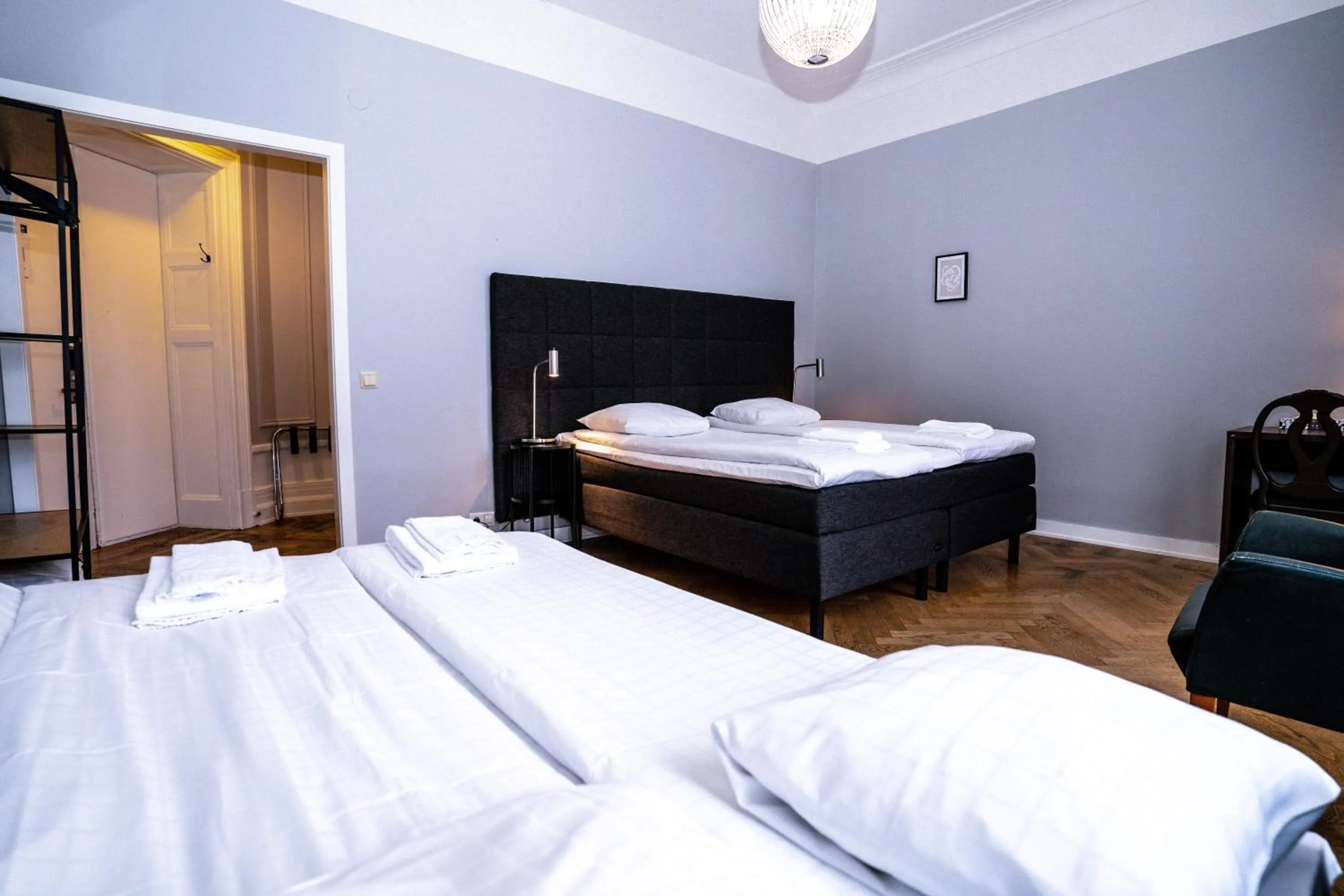 Bed in Queen's Hotel by First Hotels