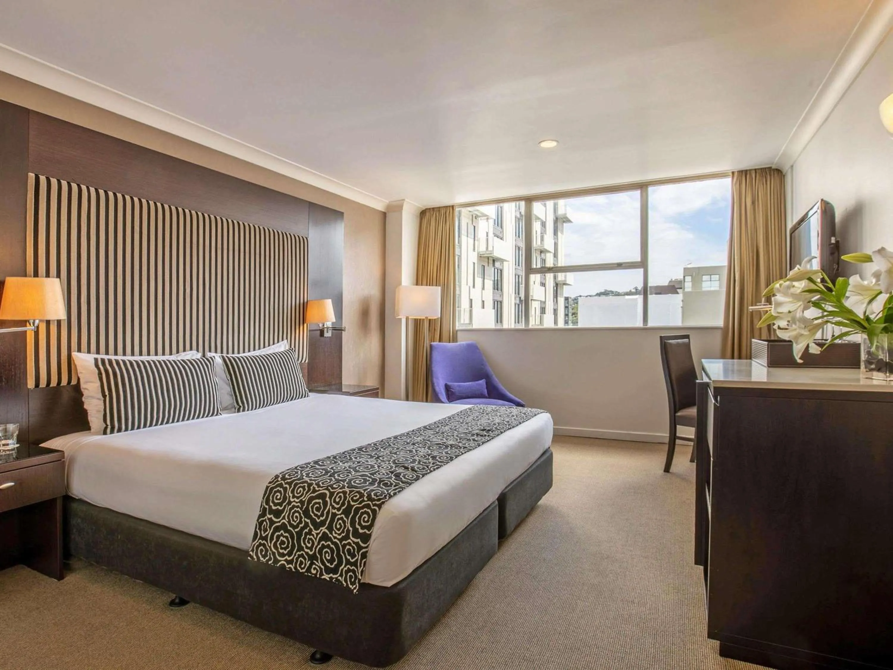 Property building, Bed in Mercure Wellington Abel Tasman