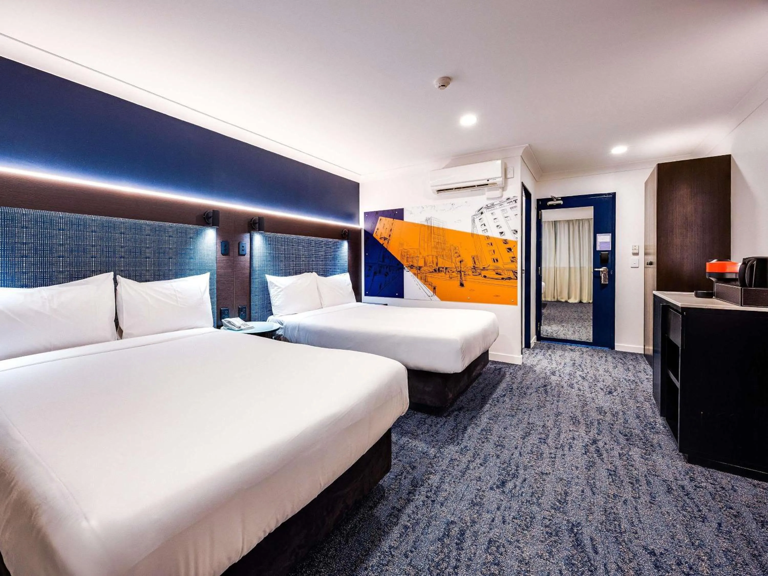 Bedroom, Bed in Mercure Wellington Abel Tasman