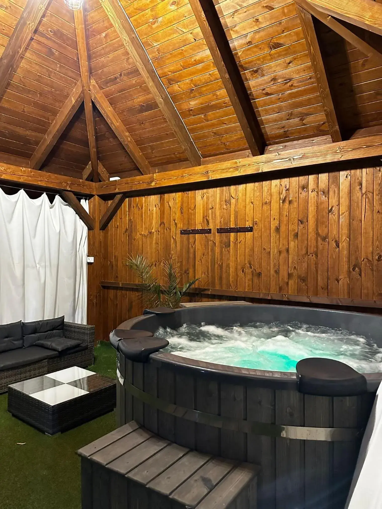 Standard King Room in Pension Elegance Standard King Room in Pension Elegance