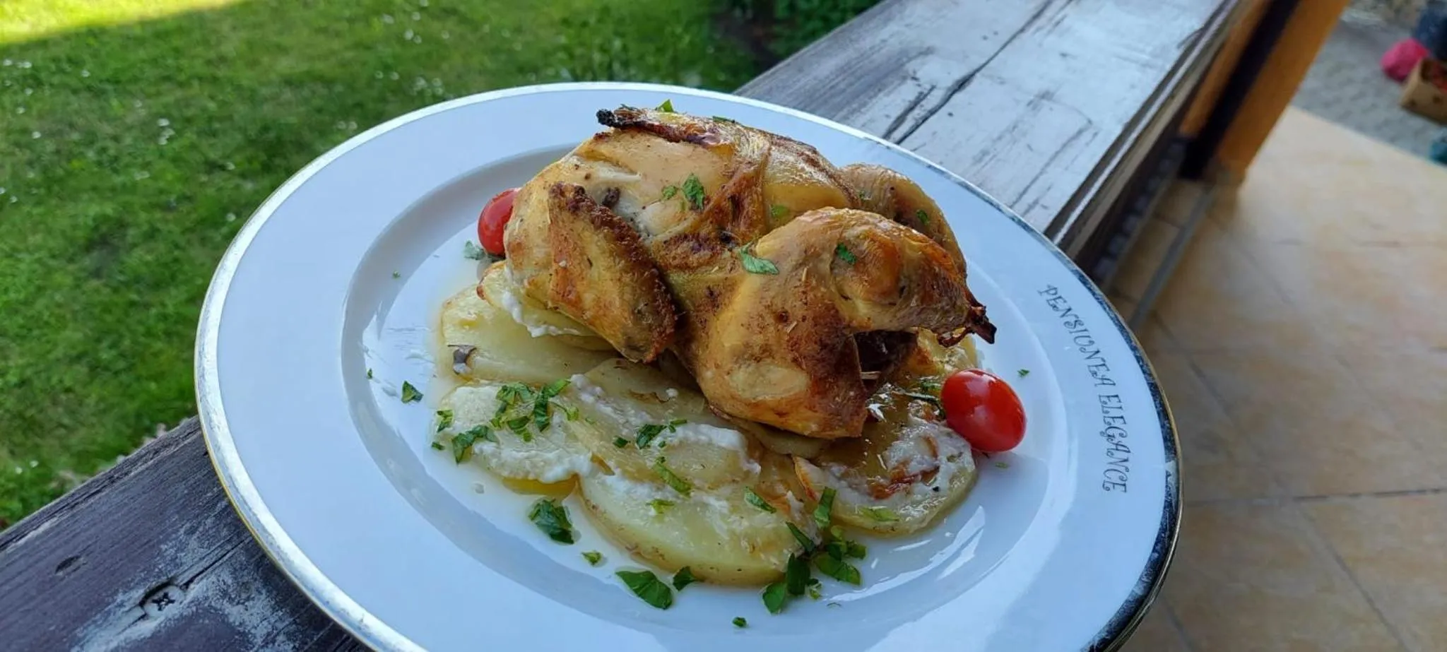 Restaurant/places to eat in Pension Elegance