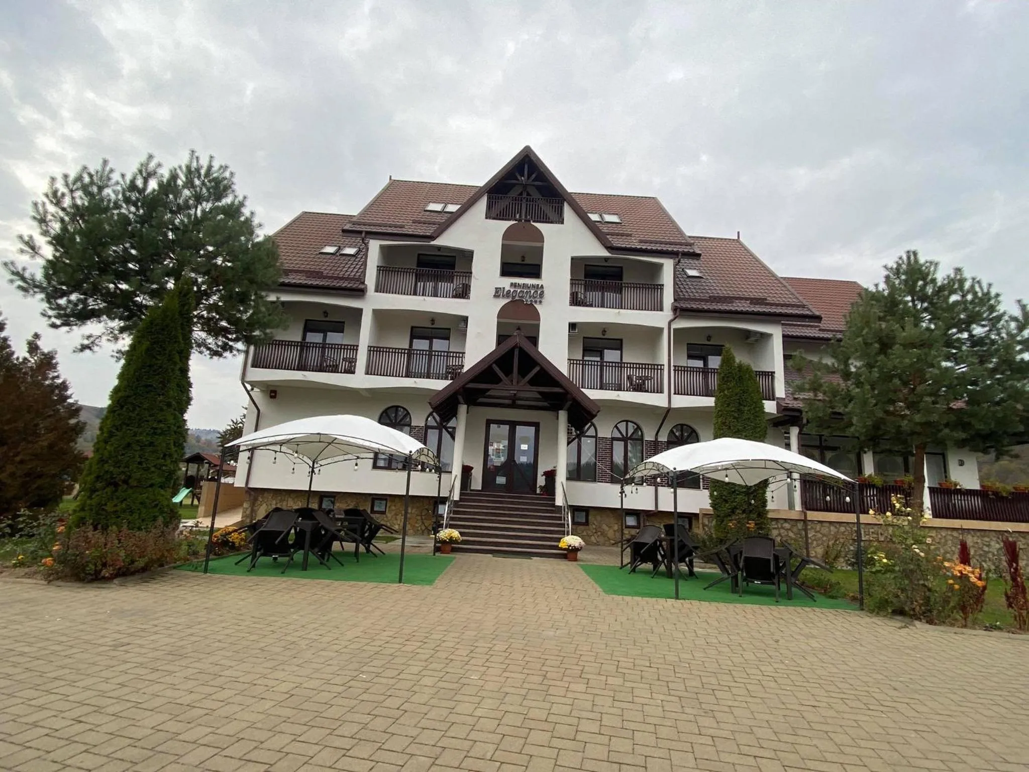 Property building in Pension Elegance