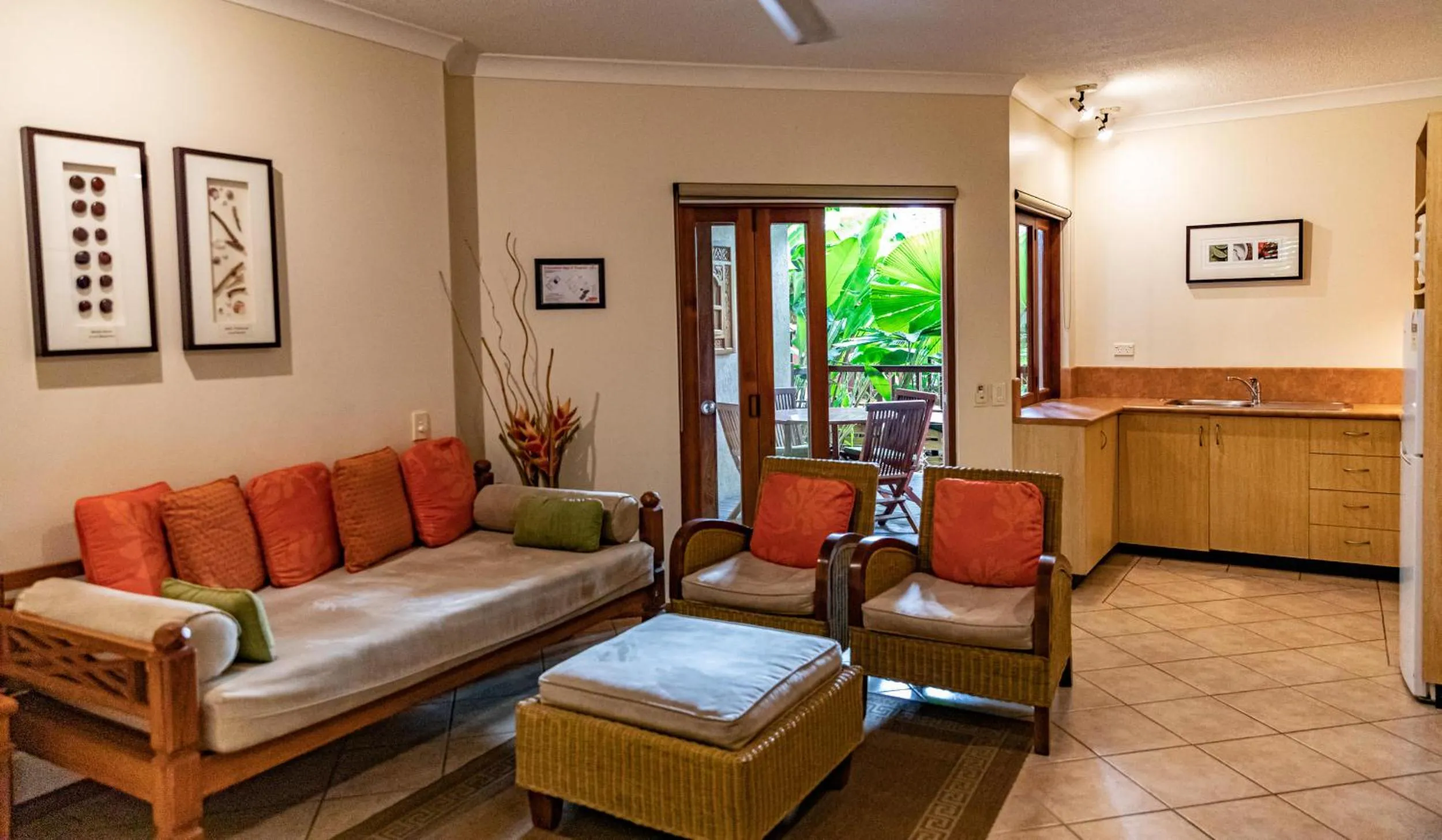 Living room in Hibiscus Resort & Spa - Official Onsite Reception & Check In