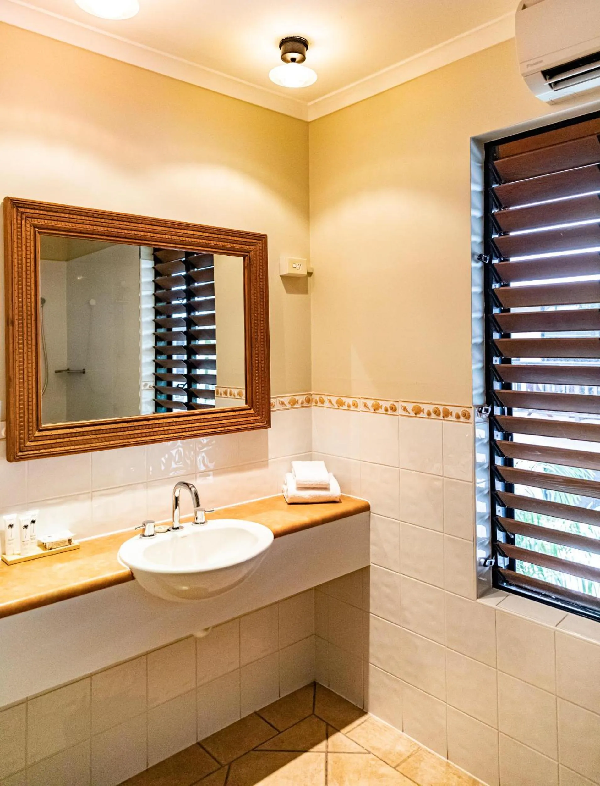 Bathroom in Hibiscus Resort & Spa - Official Onsite Reception & Check In