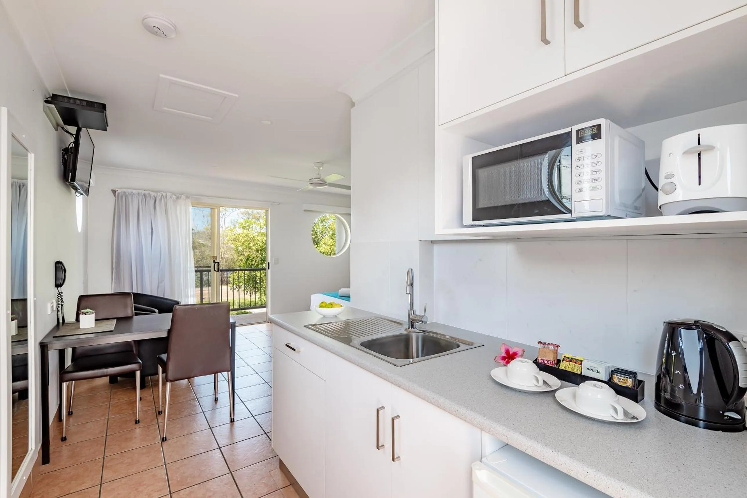 Kitchen or kitchenette in Anchor Motel Noosa