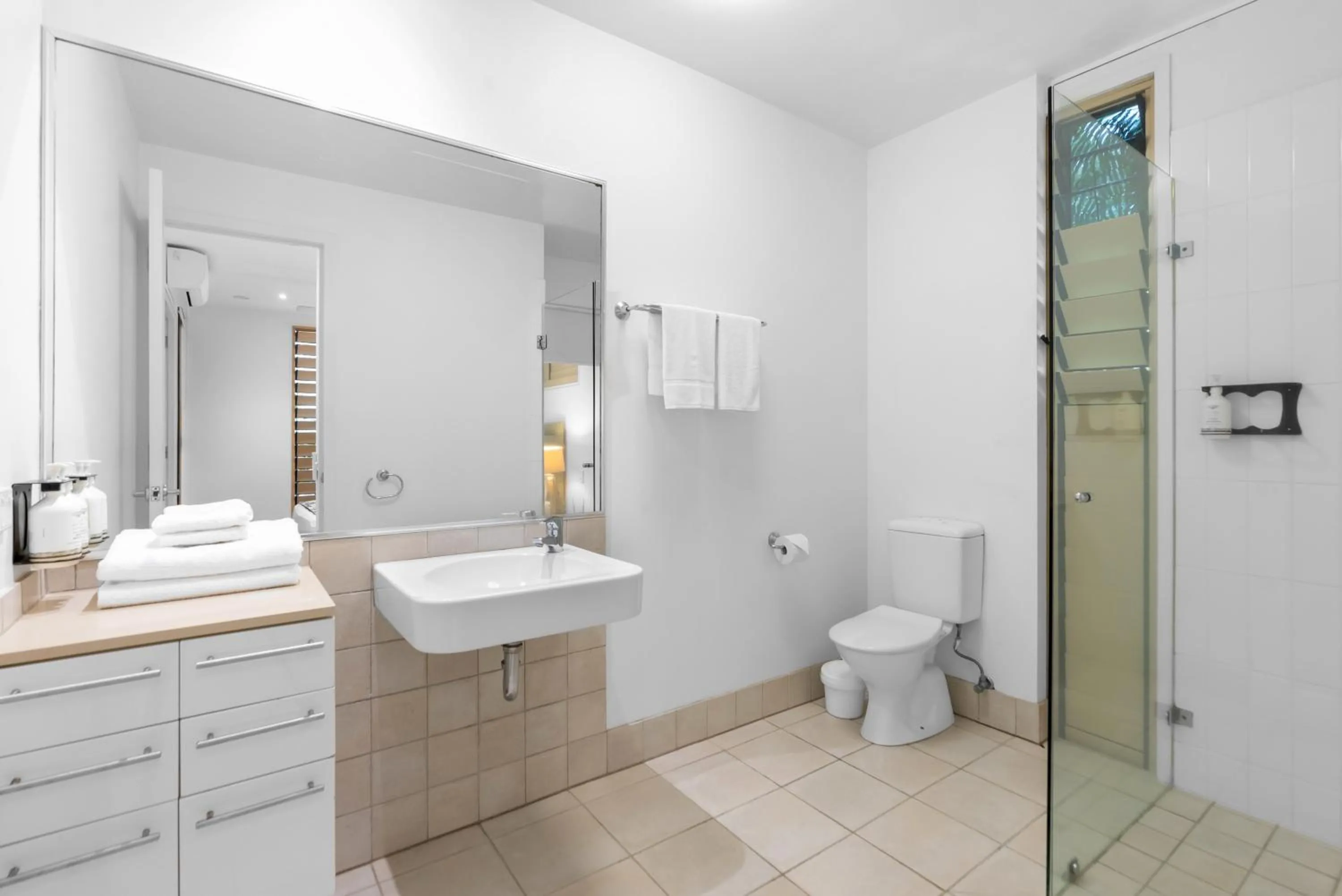 Shower in Sanctuary Palm Cove