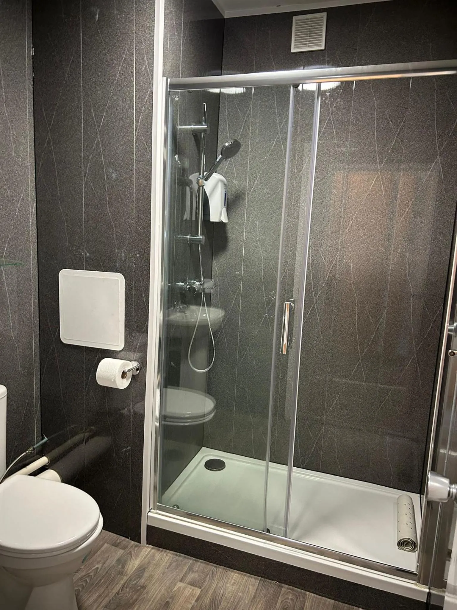 Bathroom in Adamton Country House Hotel