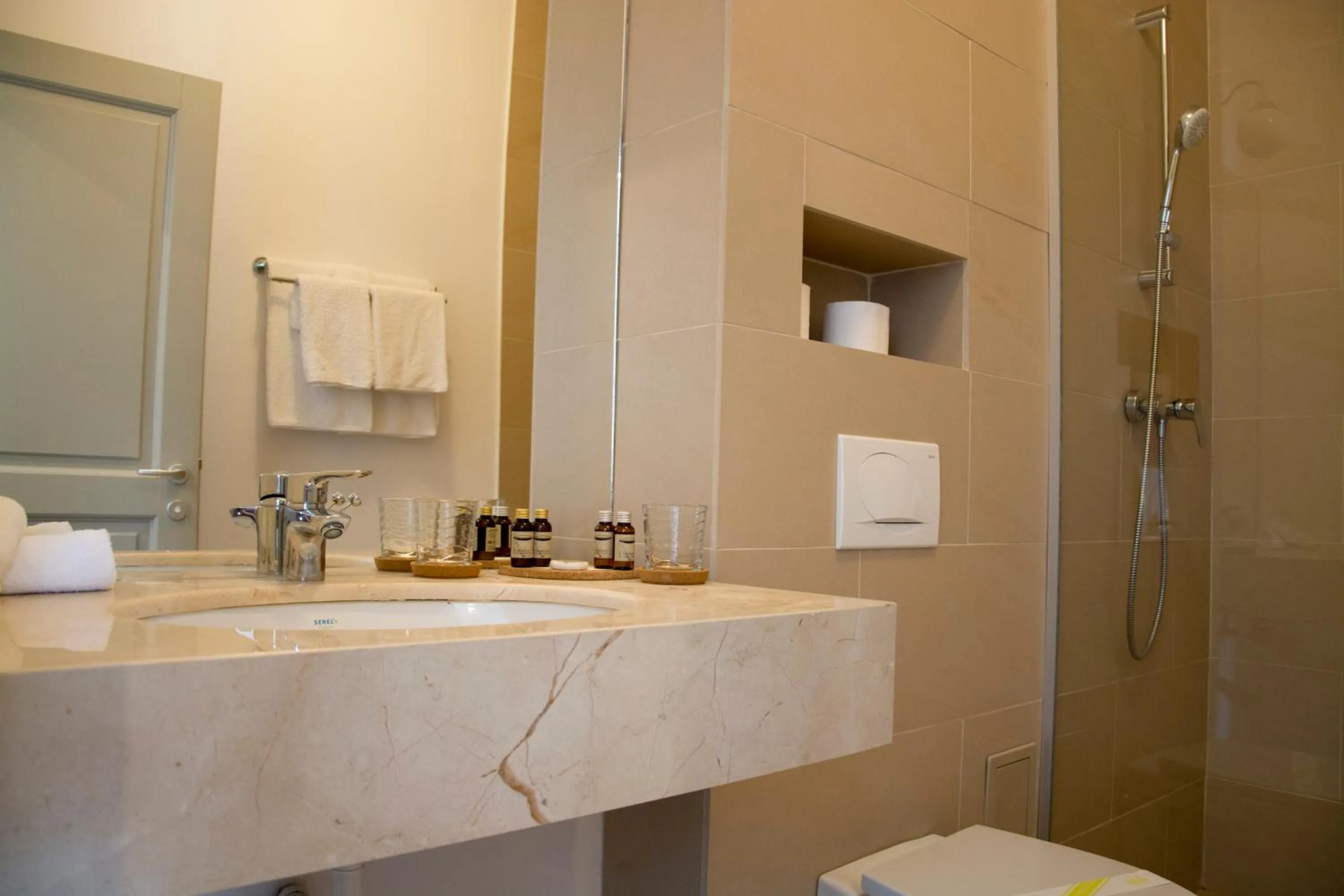 Bathroom in Hotel Victoria