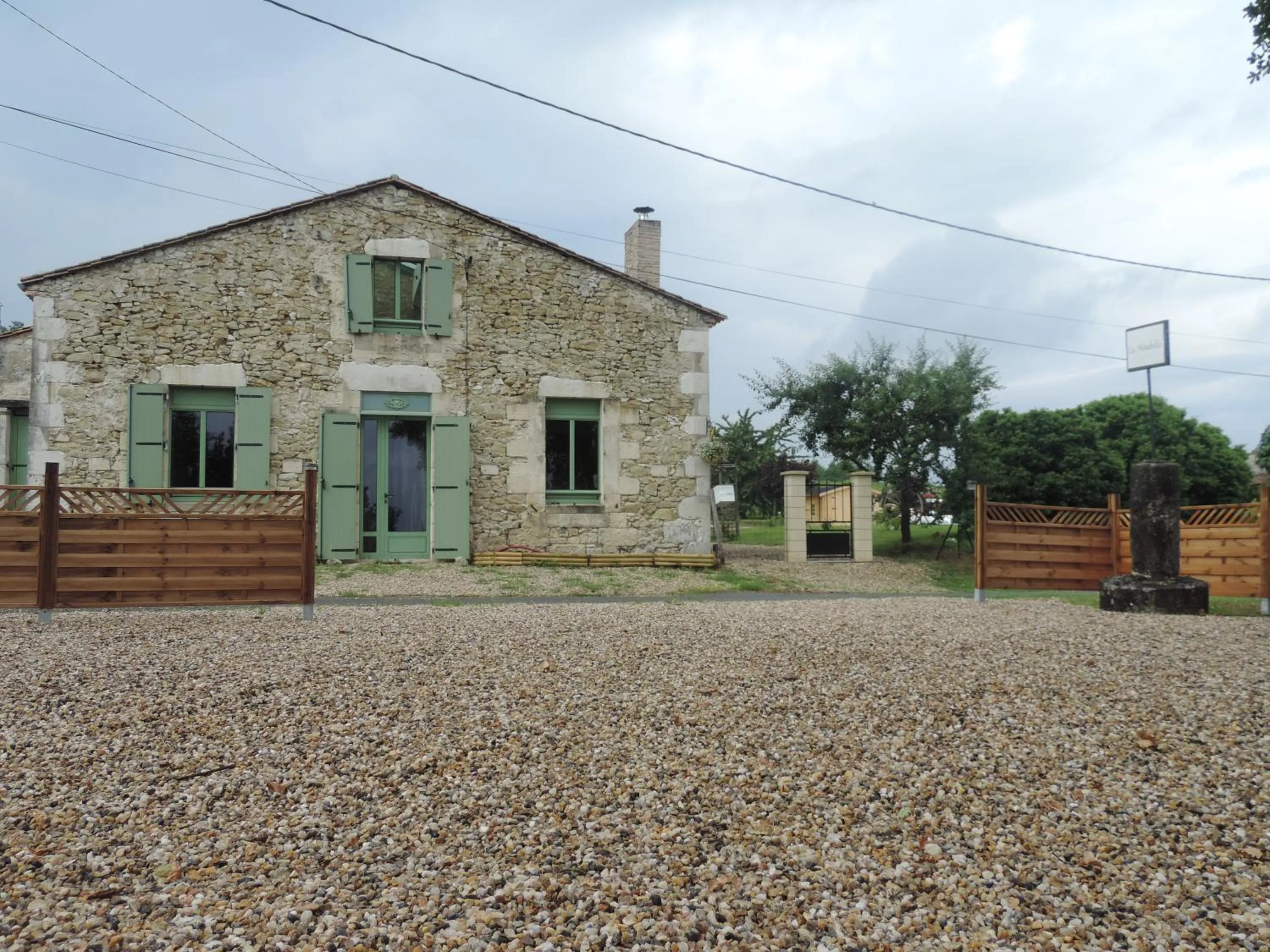 Facade/entrance in La Mirabelle