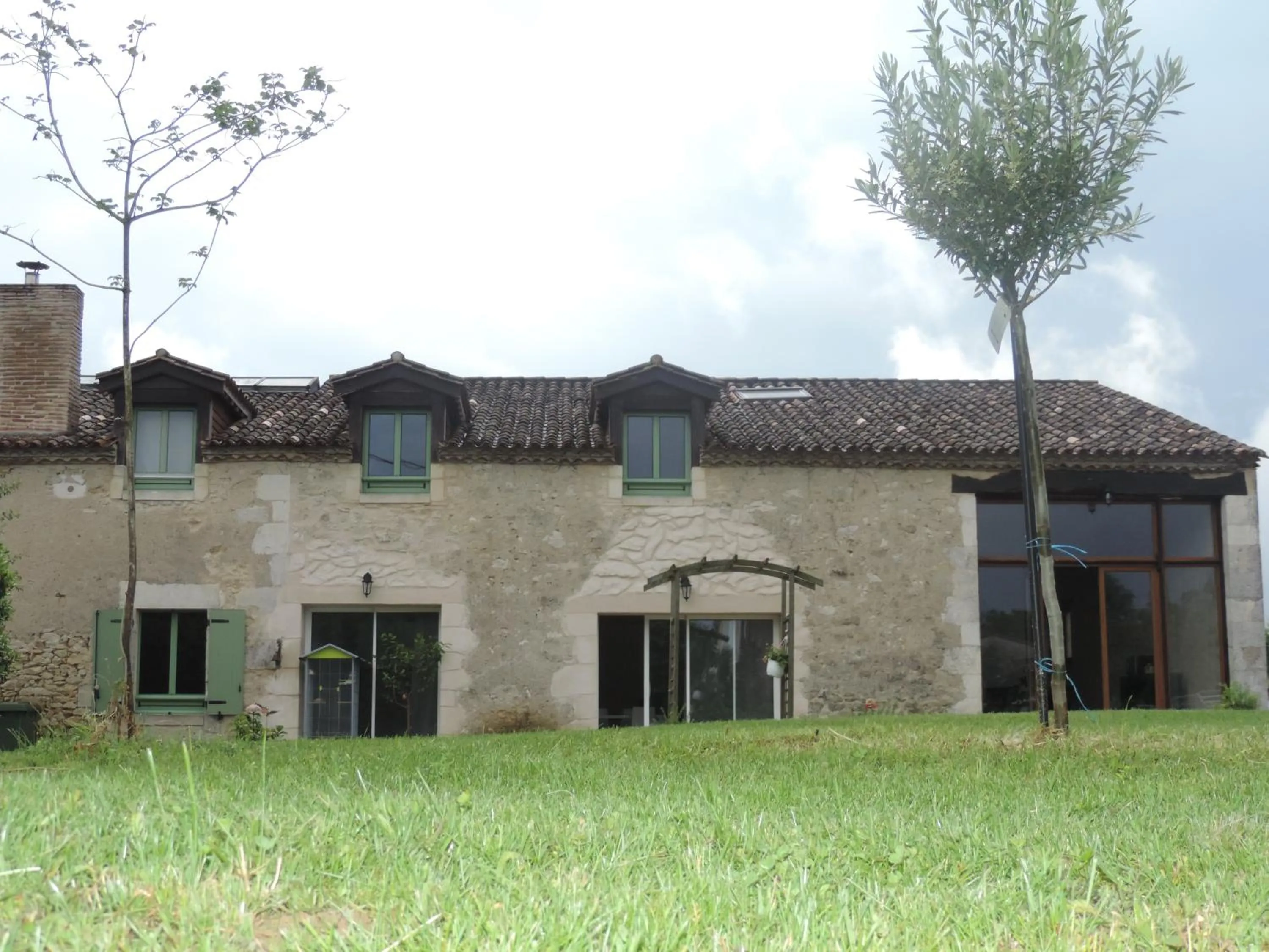 Facade/entrance in La Mirabelle