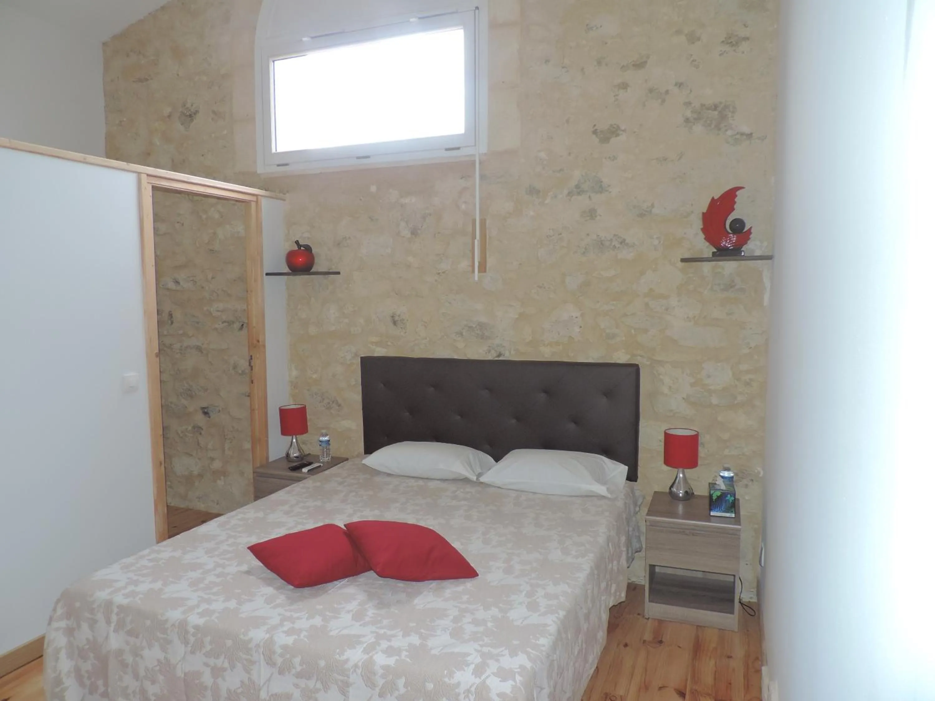 Bedroom, Bed in La Mirabelle