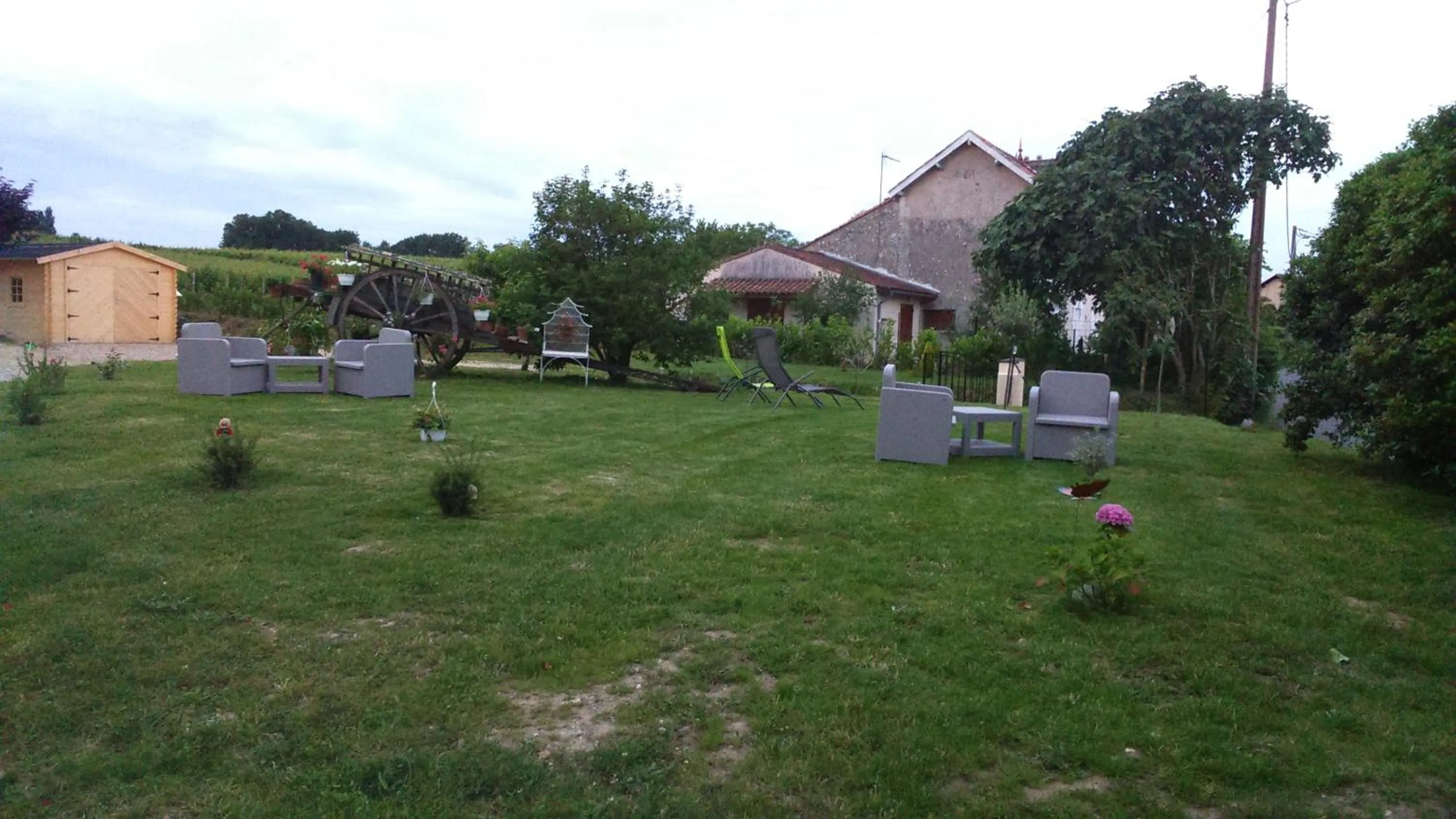 Garden in La Mirabelle