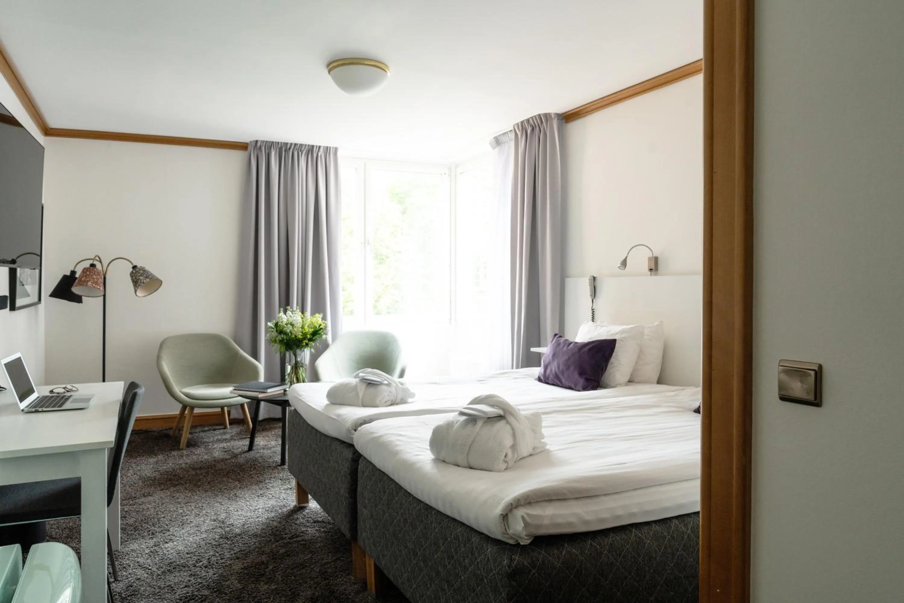 Property building, Bed in Best Western Kom Hotel Stockholm