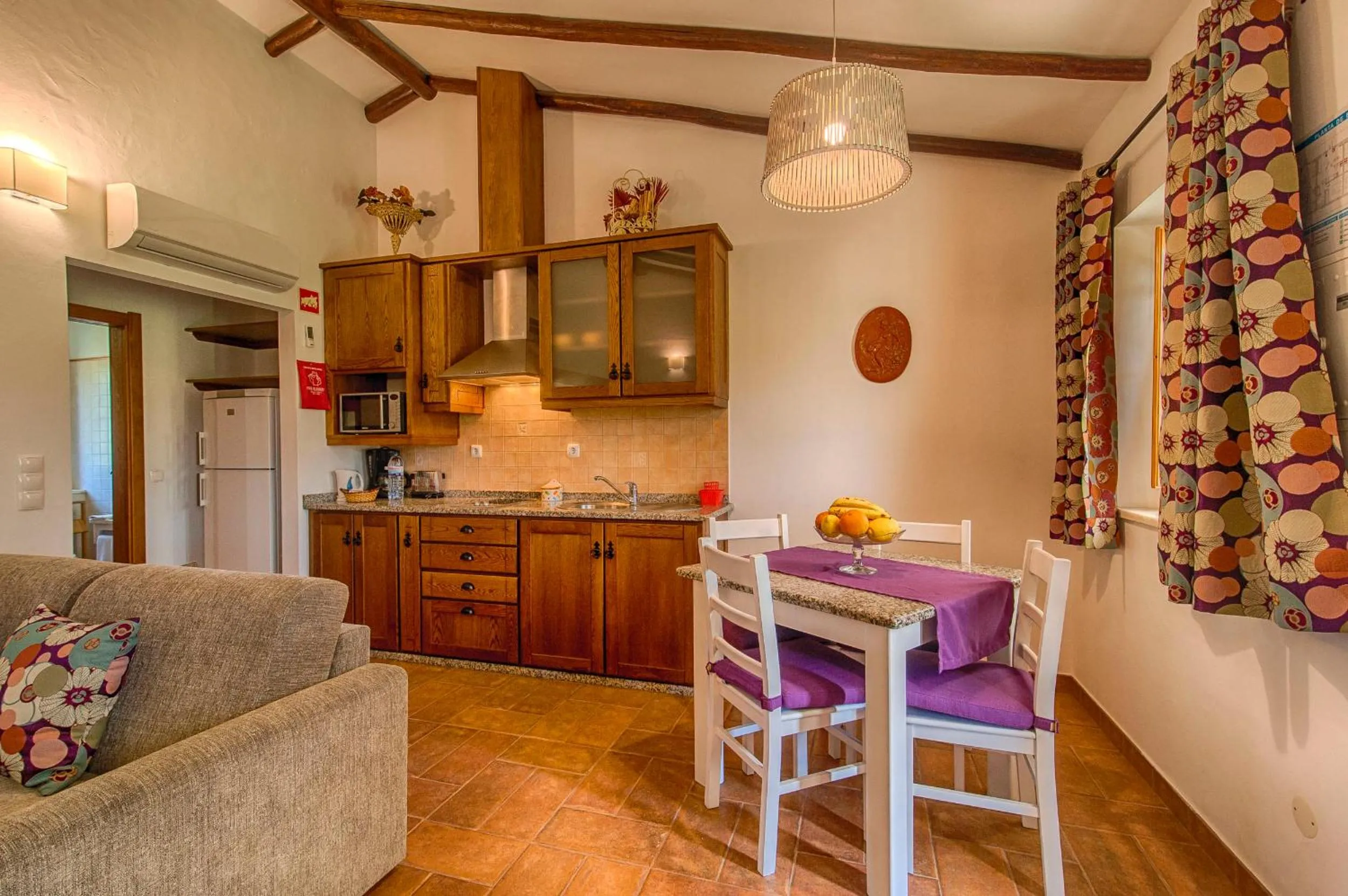 Photo of the whole room in Monte Da Galrixa