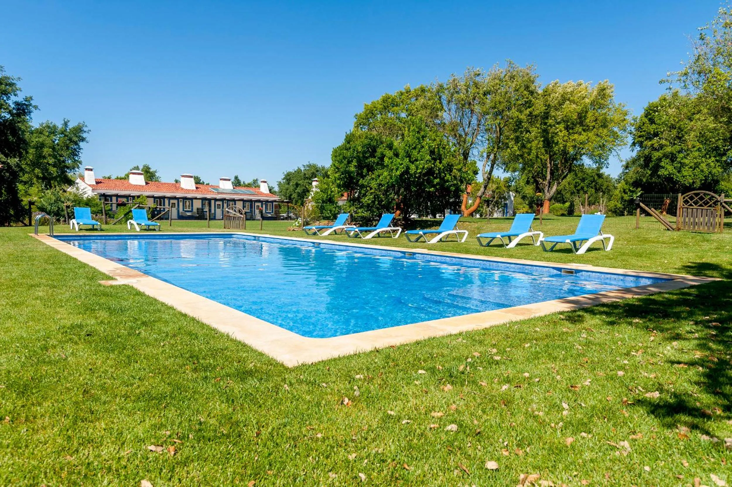 Pool view in Monte Da Galrixa