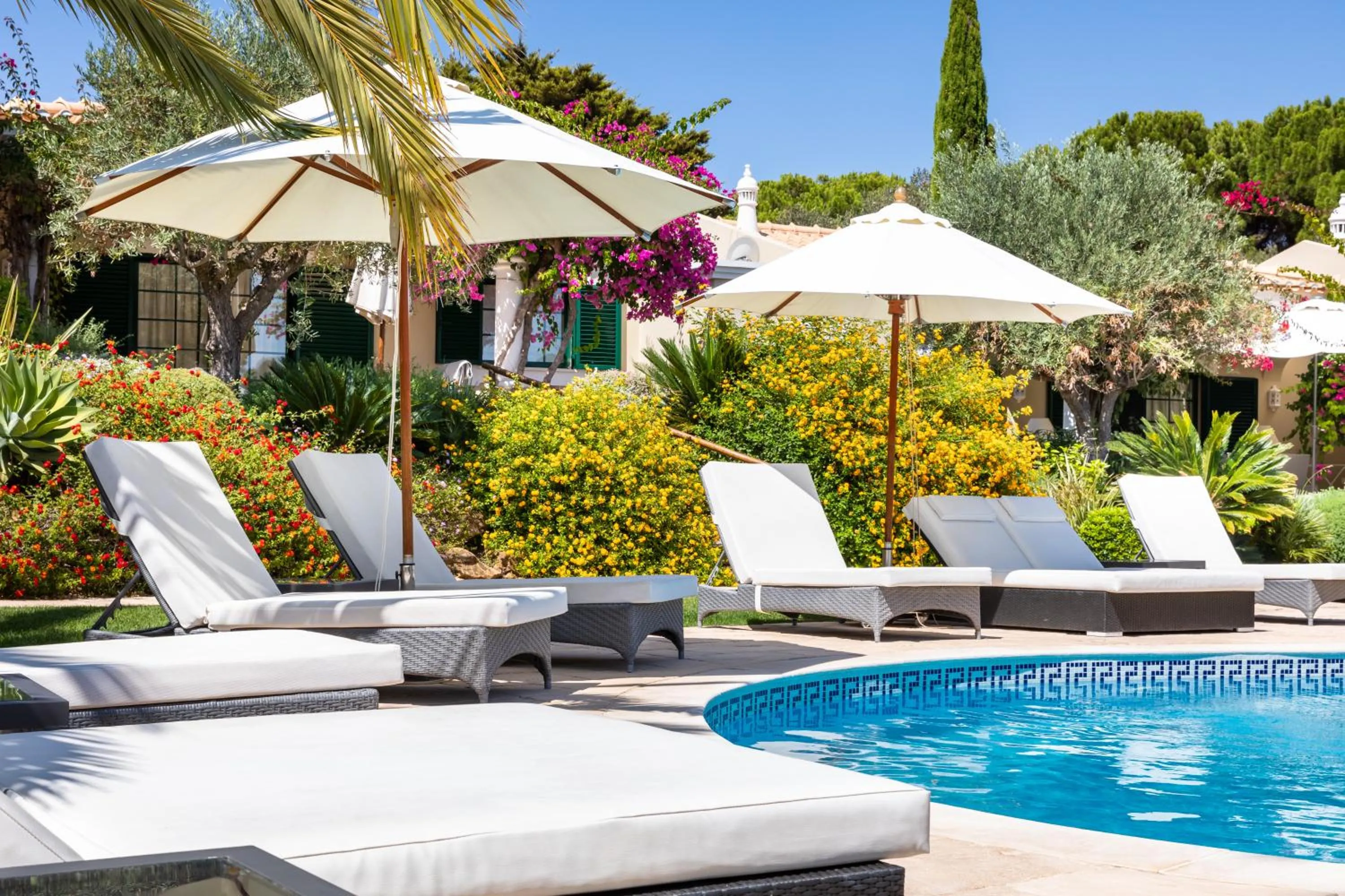 Swimming pool in Vila Balaia - Luxury Boutique Villas