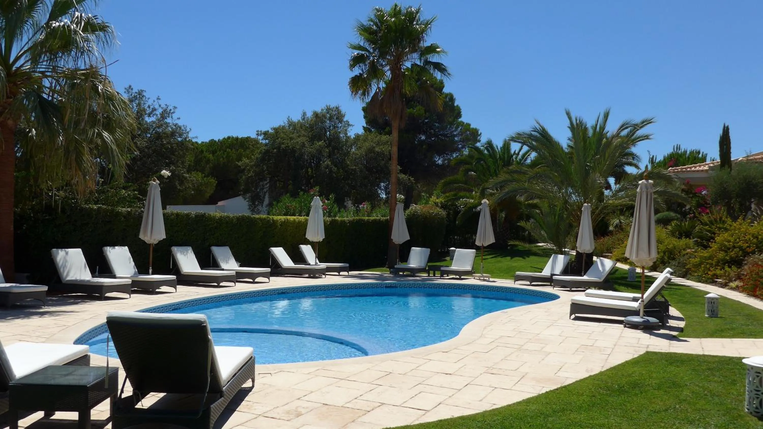 Swimming pool in Vila Balaia - Luxury Boutique Villas