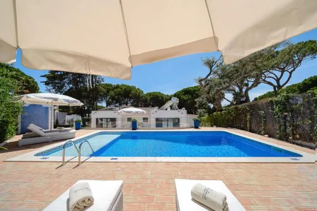 Swimming pool in Vila Balaia - Luxury Boutique Villas