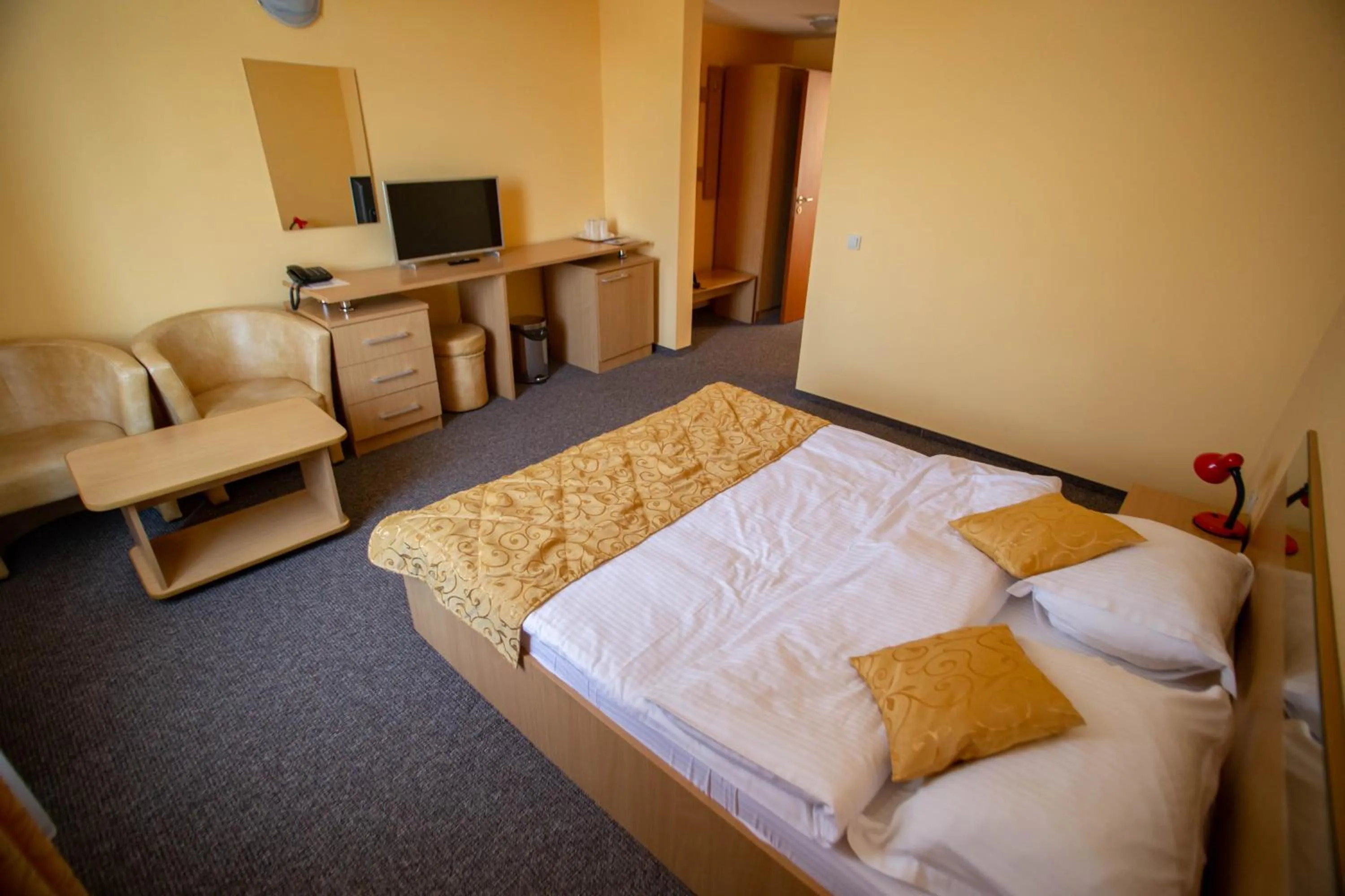 Bed in Hotel Alexandra