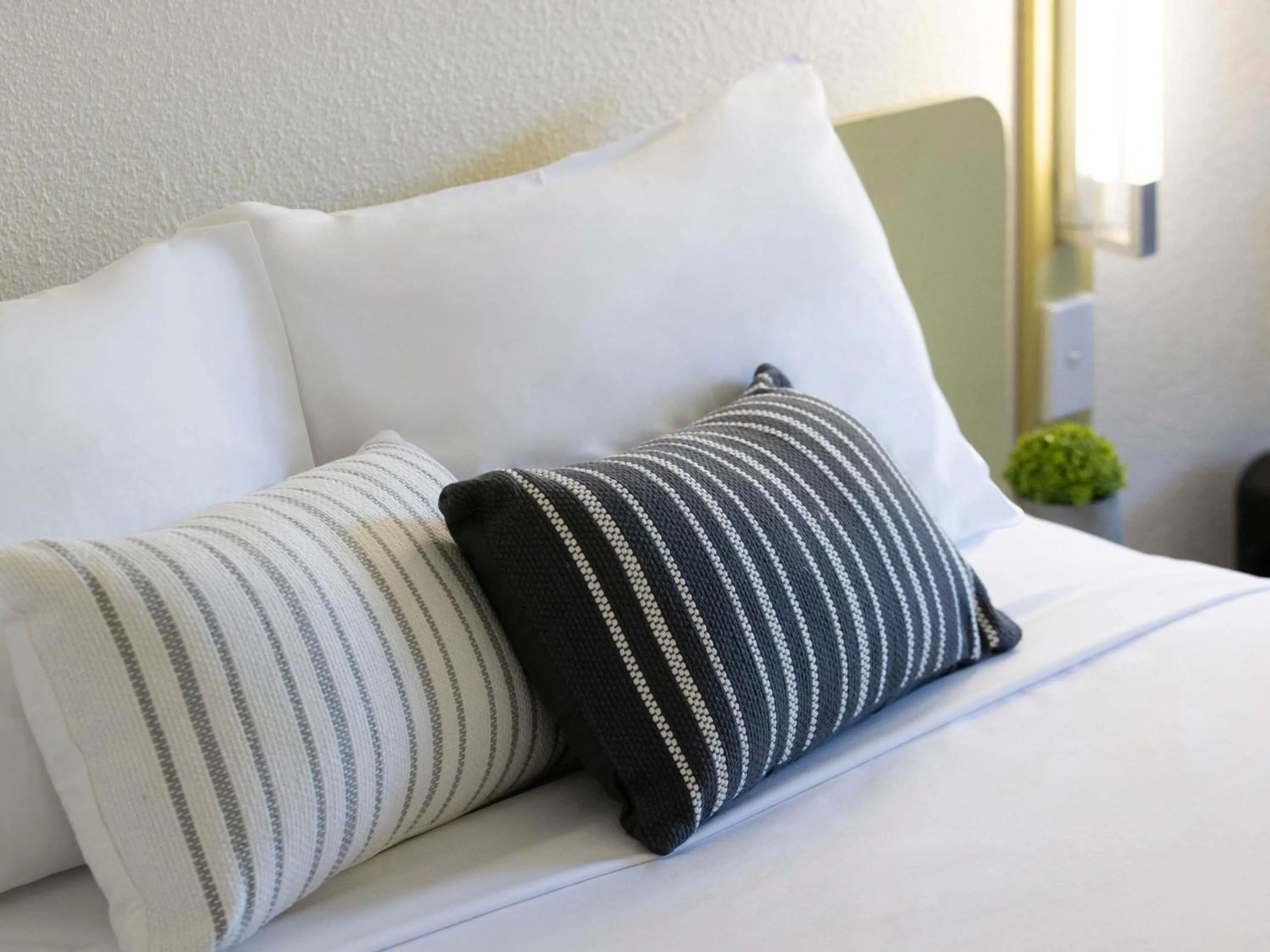 Bedroom, Bed in ibis Budget Brisbane Airport